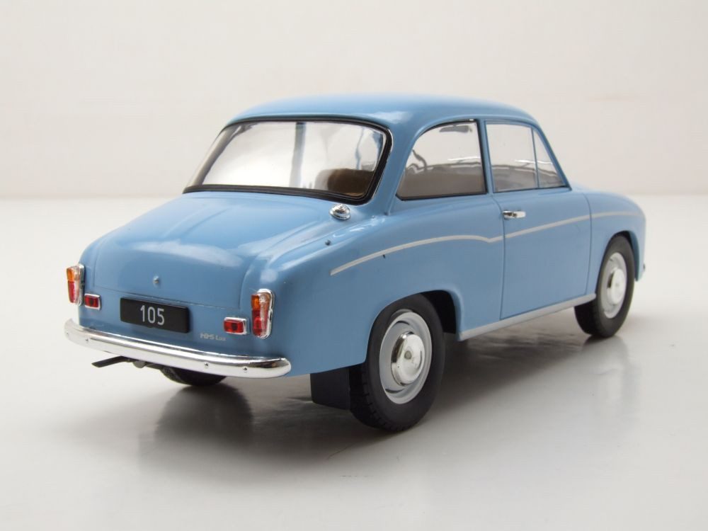 Whitebox Modellauto Syrena 105 1975 hellblau, Maßstab 1:24