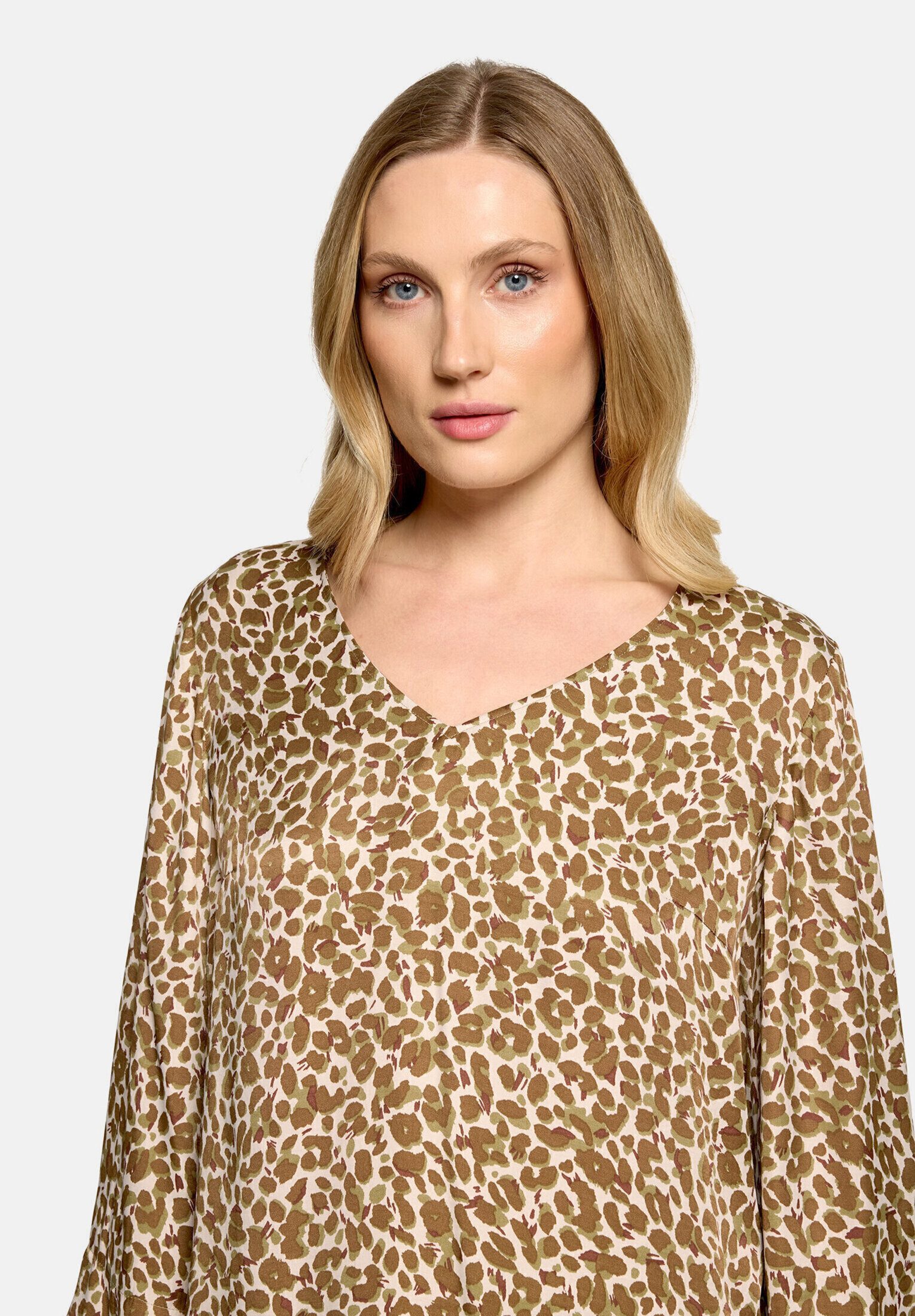 Betty Barclay Schlupfbluse Damen mit Leoprint – Bild 4 von 5