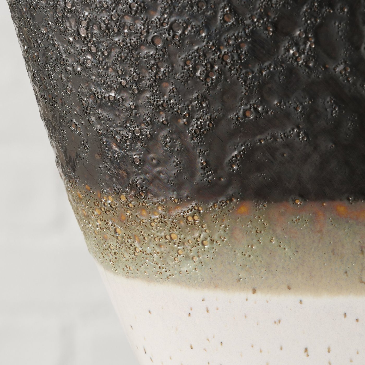 aus "Lamuna" Dekovase BOLTZE Vase Keramik schwarz/weiß H26cm, in