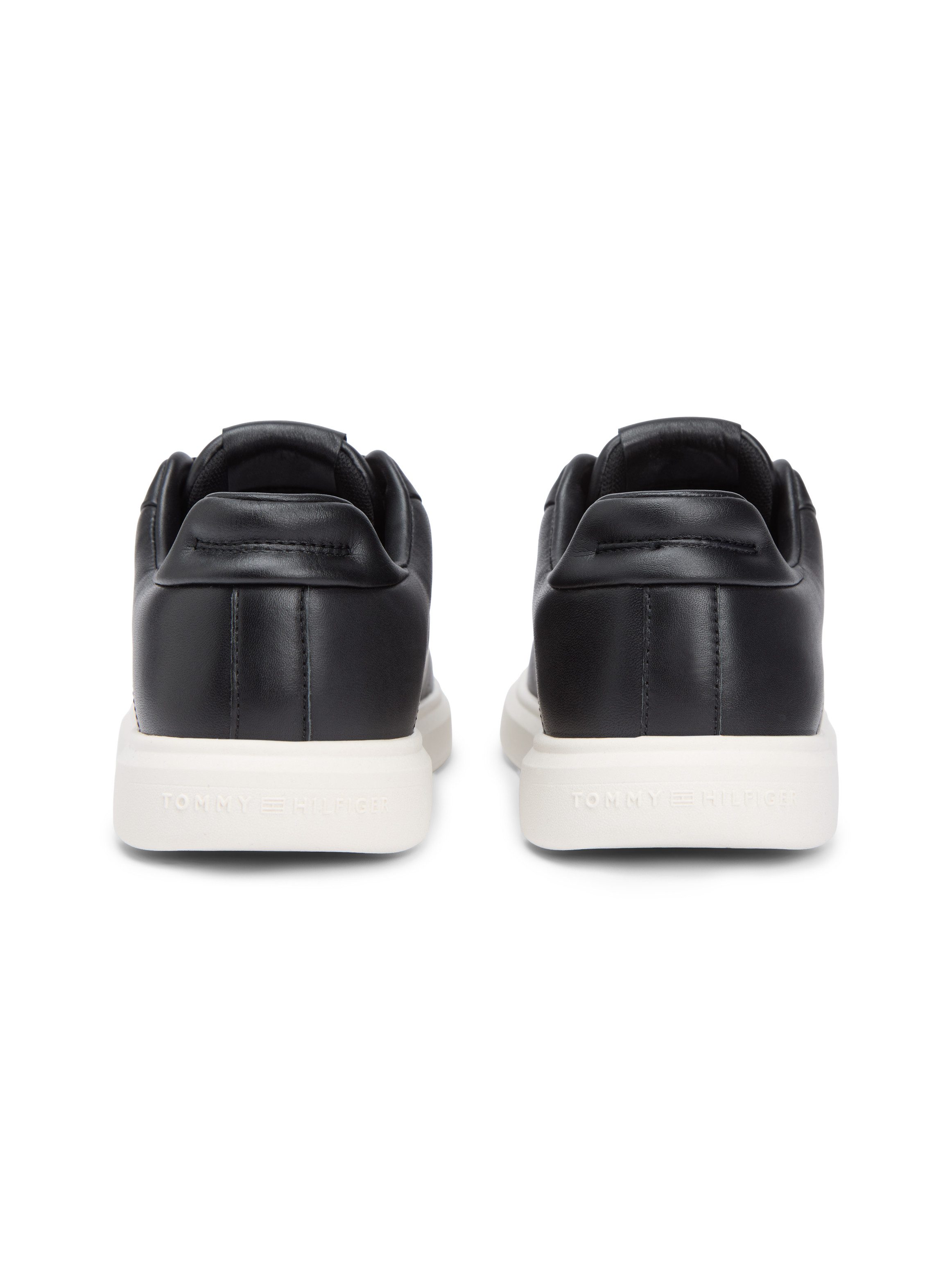 Tommy Hilfiger ICON COURT LIGHT WEIGHT SHINNY Plateausneaker Freizeitschuh, Halbschuh, Schnürer mit TH-Logo - klein ausfallend