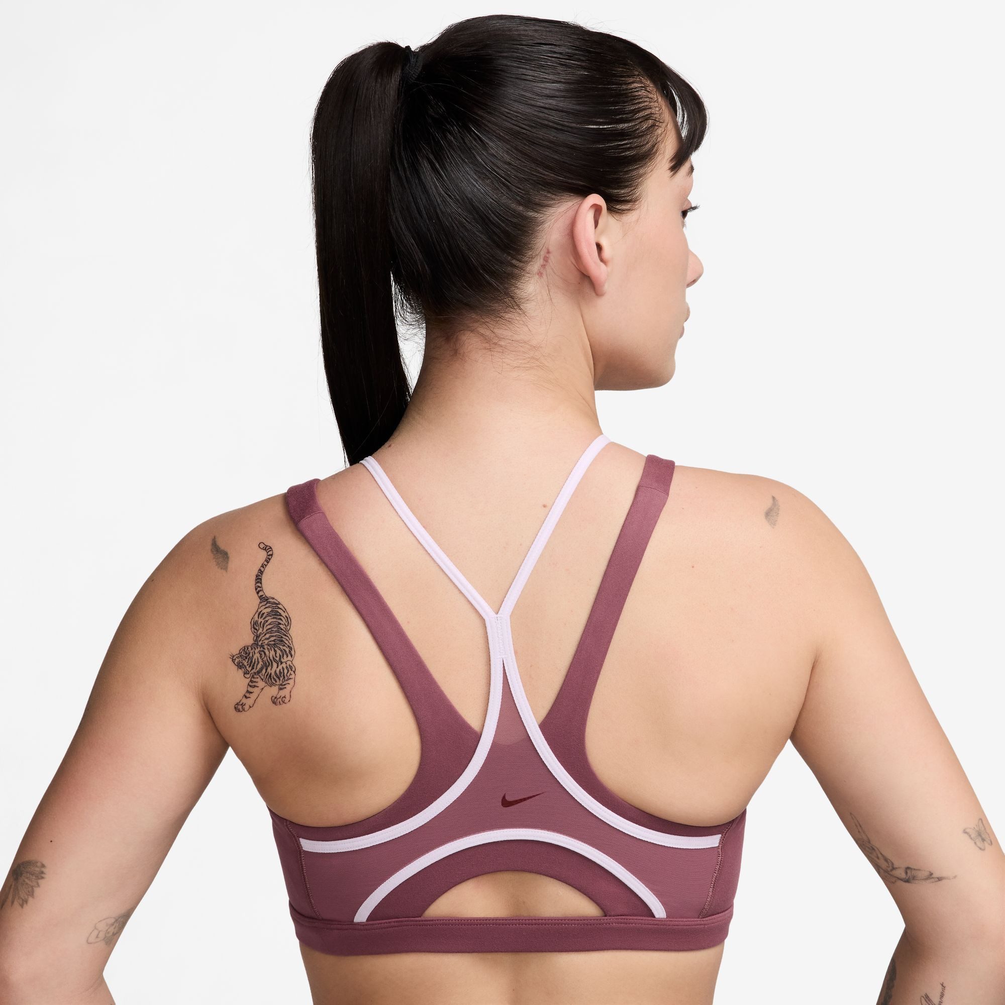 Nike Sport-BH Nike One Women's Medium-Support Sports Bra mit mittlerem Halt, für Fitness und sportliche Aktivitäten – Bild 2 von 3