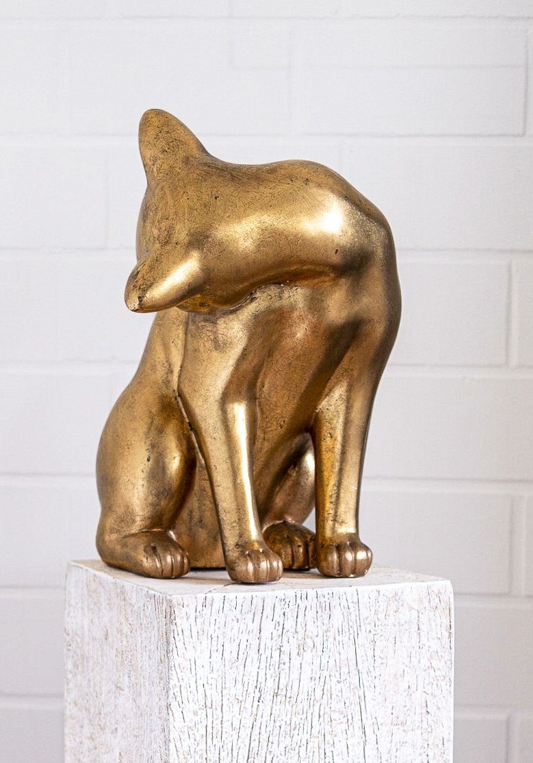 IDYL Dekofigur IDYL Moderne Skulptur Figur Sandsteinguss "Katze mit langem Schwanz", Moderne Figur "Katze" in goldfb..