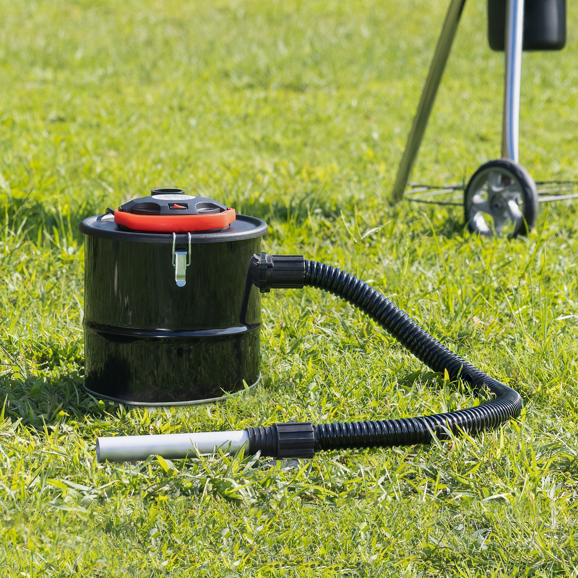 Navaris Kamingarnitur 10L Aschesauger 800W - für Kamin BBQ Grill Ofen, (1-S günstig online kaufen