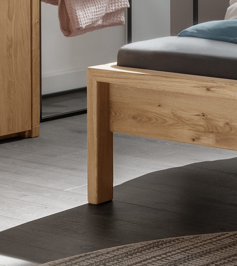 Home affaire Massivholzbett Huven Doppelbett, Holzbett, hohe Belastbarkeit: 200kg je Seite (in 4 Breiten, Einlasstiefe 16 oder 20cm, niedrige Fußhöhe), massive FSC-zertifizierte Eiche, Kopfteil gepolstert