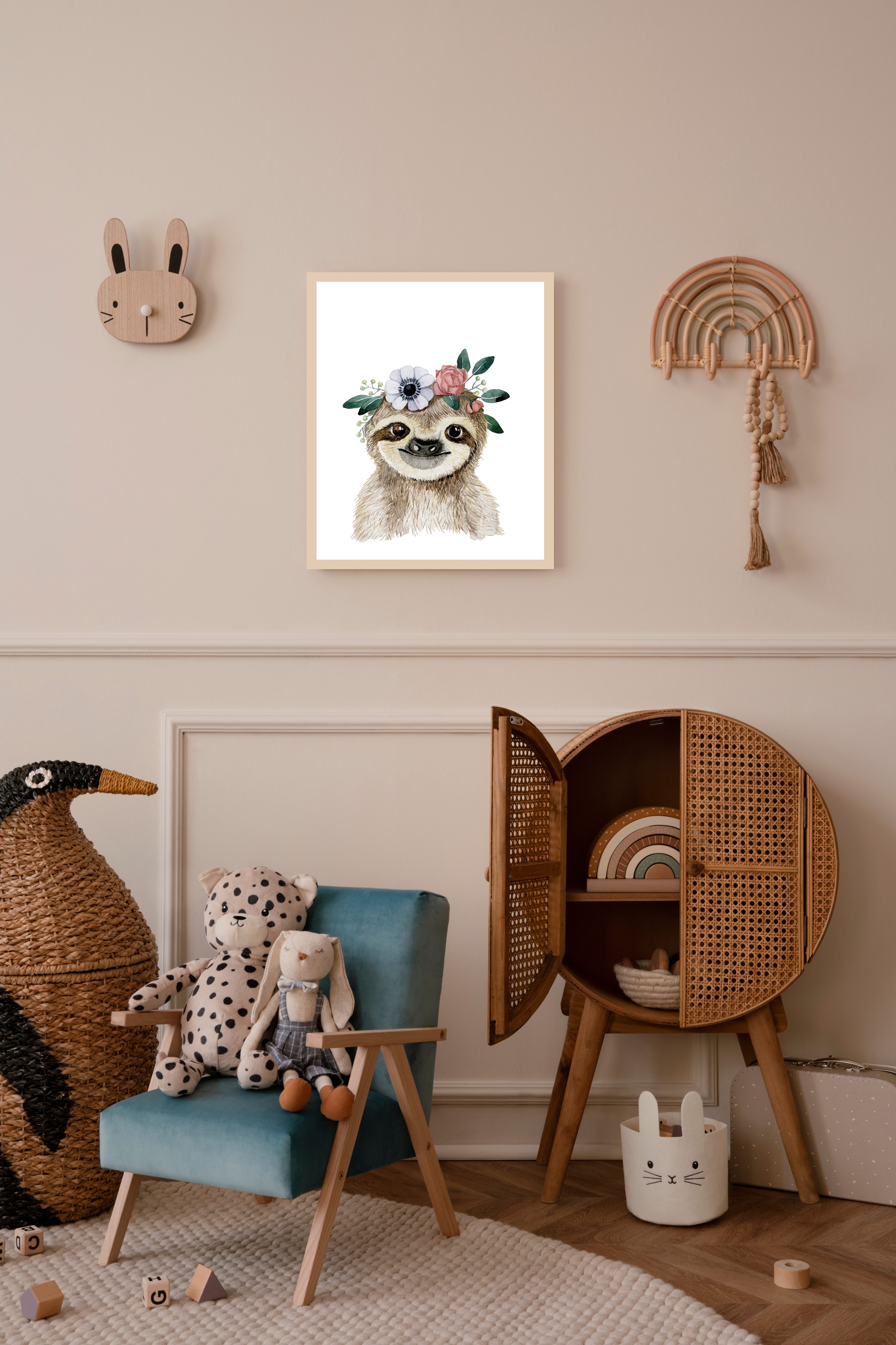 Lüttenhütt Bild mit Rahmen oder Poster, Faultier mit Blumenkranz, Fantasy, Faultier, Tiere (1 St), HD Premium Druck