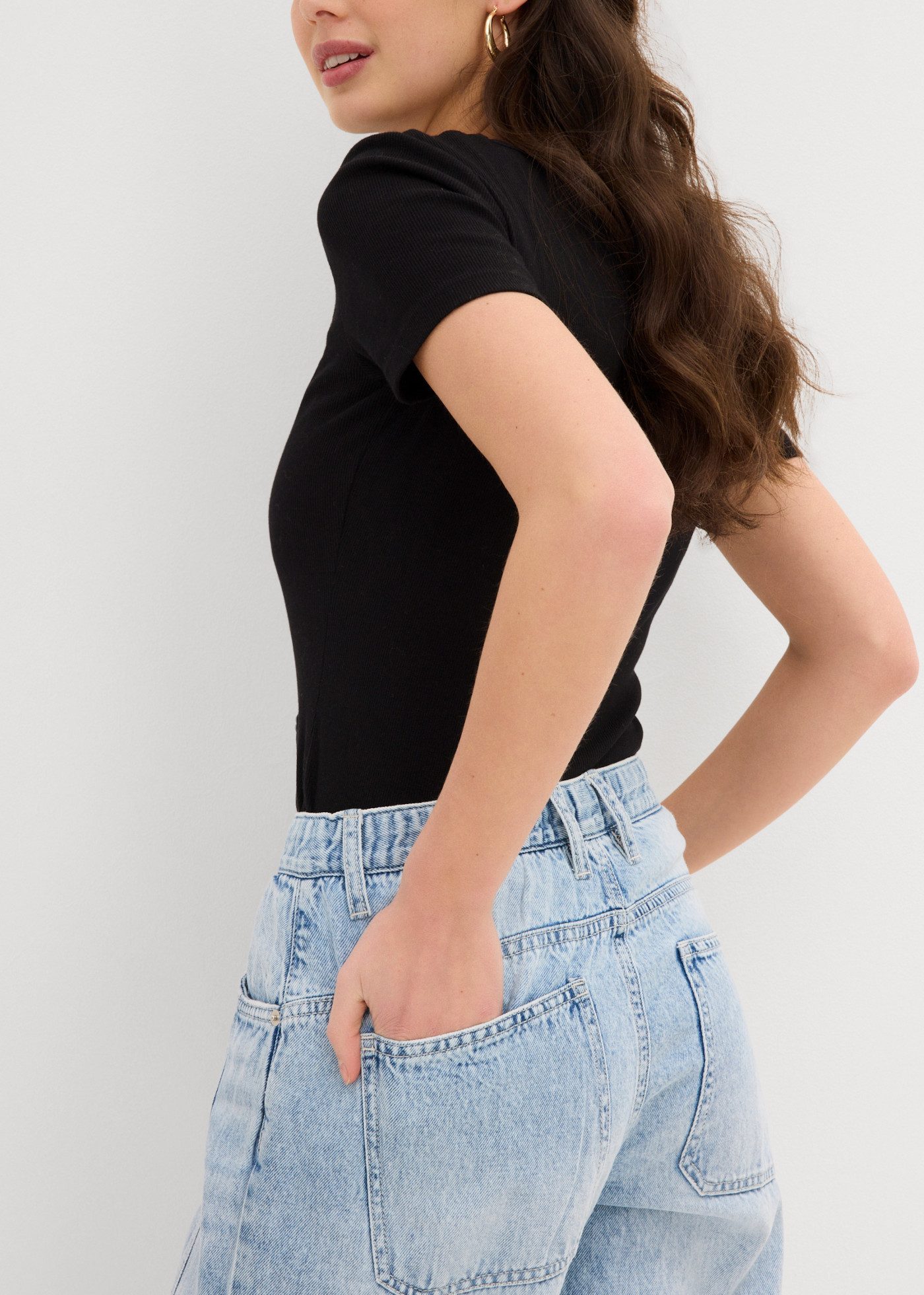 bonprix Loose-fit-Jeans lockere Passform, voluminöses, gerundetes Bein, fester Baumwoll-Denim – Bild 4 von 5