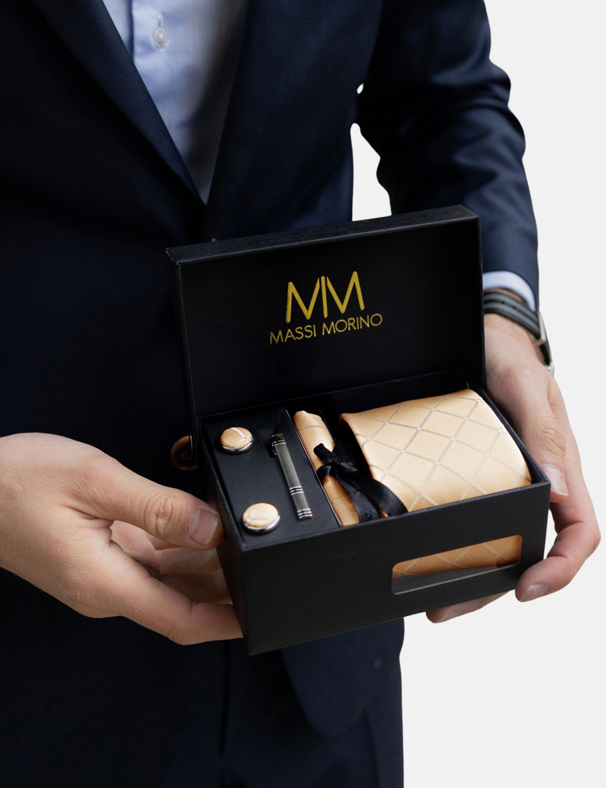 Massi Morino Krawatte (1-St) mit Einstecktuch, Manschettenknöpfen und Krawa günstig online kaufen