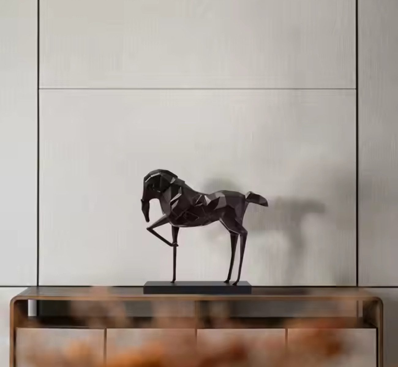 Quality Elegance Dekofigur Abstrakte Pferdefigur in Schwarz – Resin-Dekoration