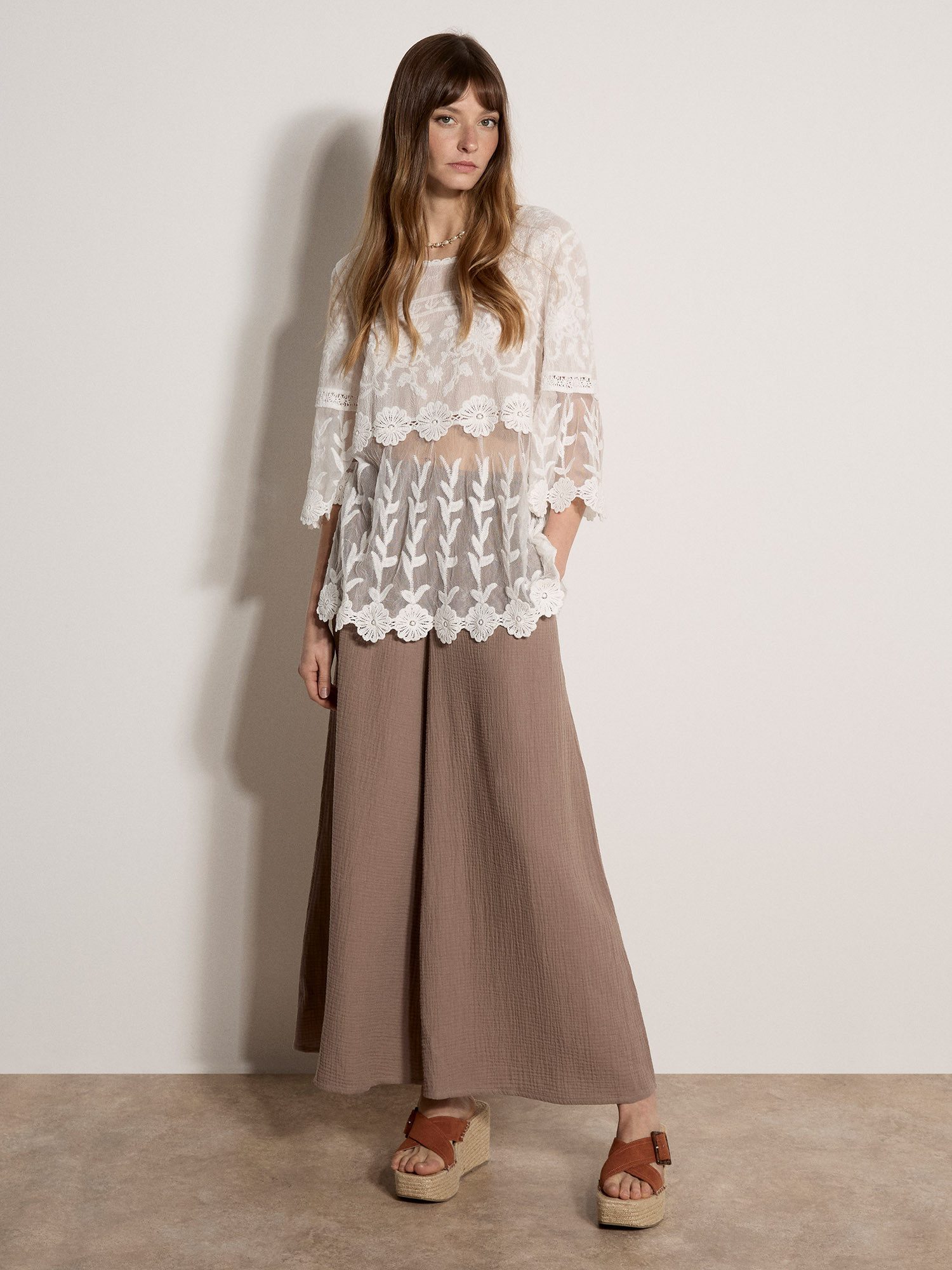Apricot Spitzentop Besticktes Mesh-Oberteil mit Lagenlook Stickerei günstig online kaufen