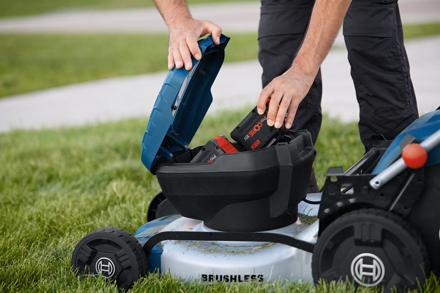 Bosch Professional Akkurasenmäher »GRA 18V2-46«, 46 cm Schnittbreite, ohne Akku, ohne Ladegerät