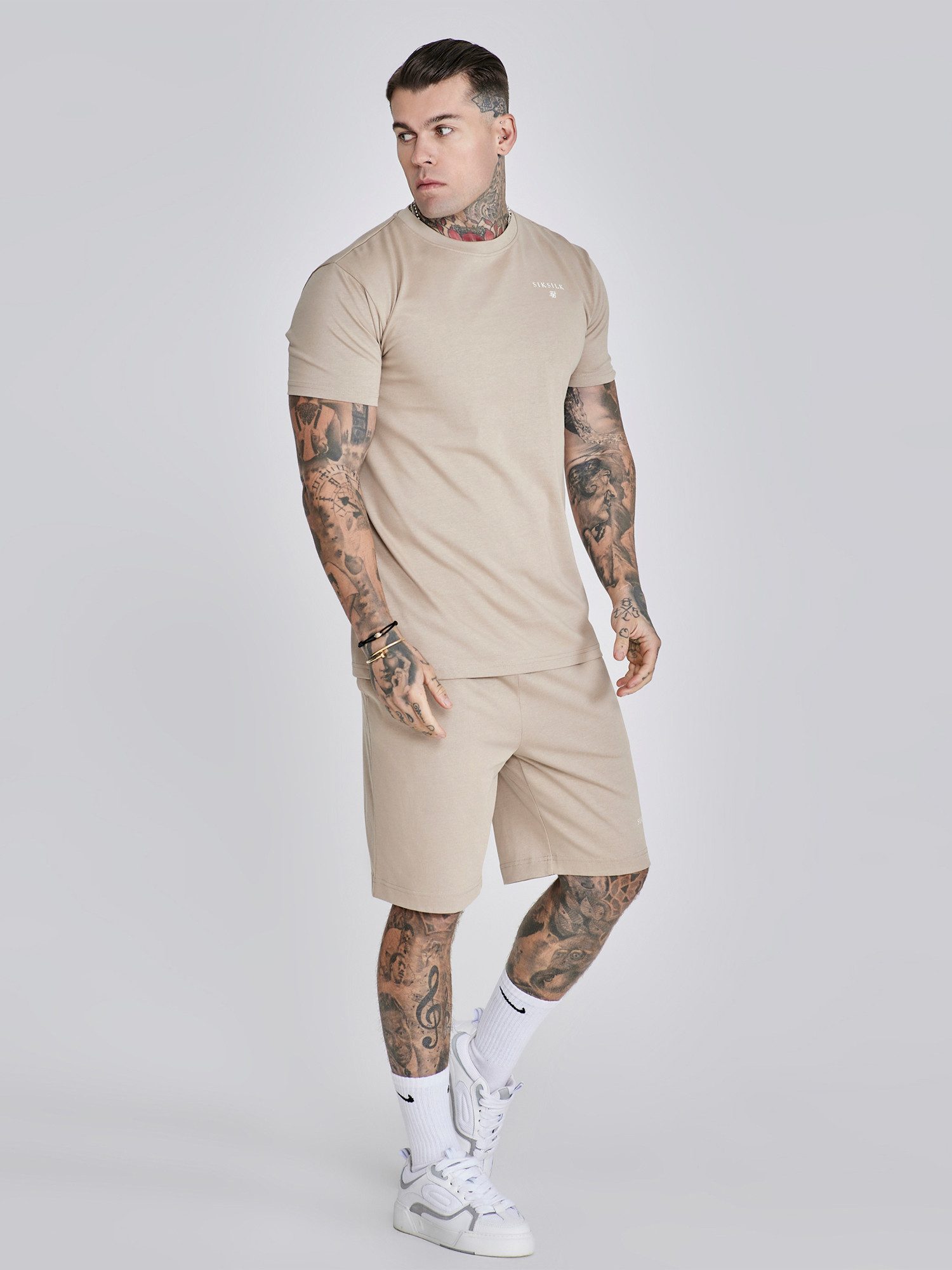 Siksilk T-Shirt & Shorts SikSilk Herren Beige T-Shirt und Shorts Set günstig online kaufen