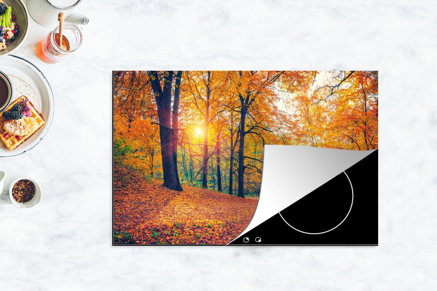 Schutz cm, MuchoWow die für Blätter, 80x52 - - - Ceranfeldabdeckung Vinyl, Herdblende-/Abdeckplatte Bäume Wald Herbstliche Induktionskochfeld tlg), küche, Herbst (1