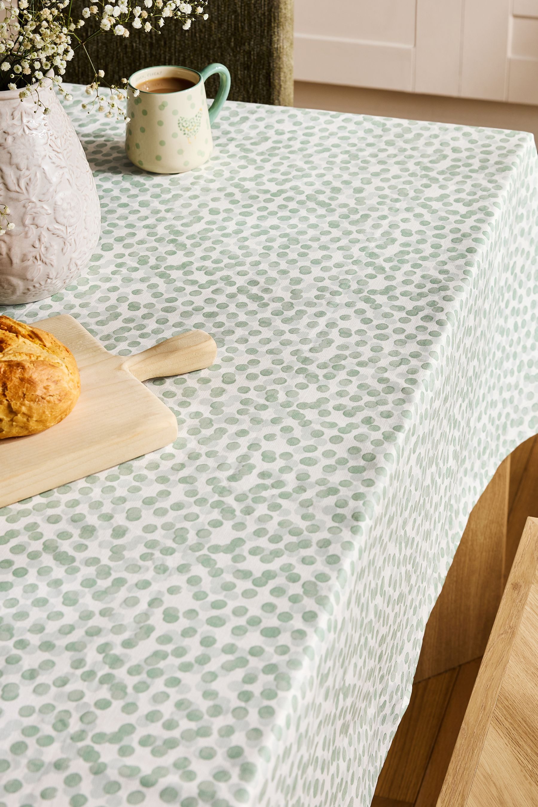 Next Tischdecke Gepunktete Plastiktischdecke (1-tlg) günstig online kaufen