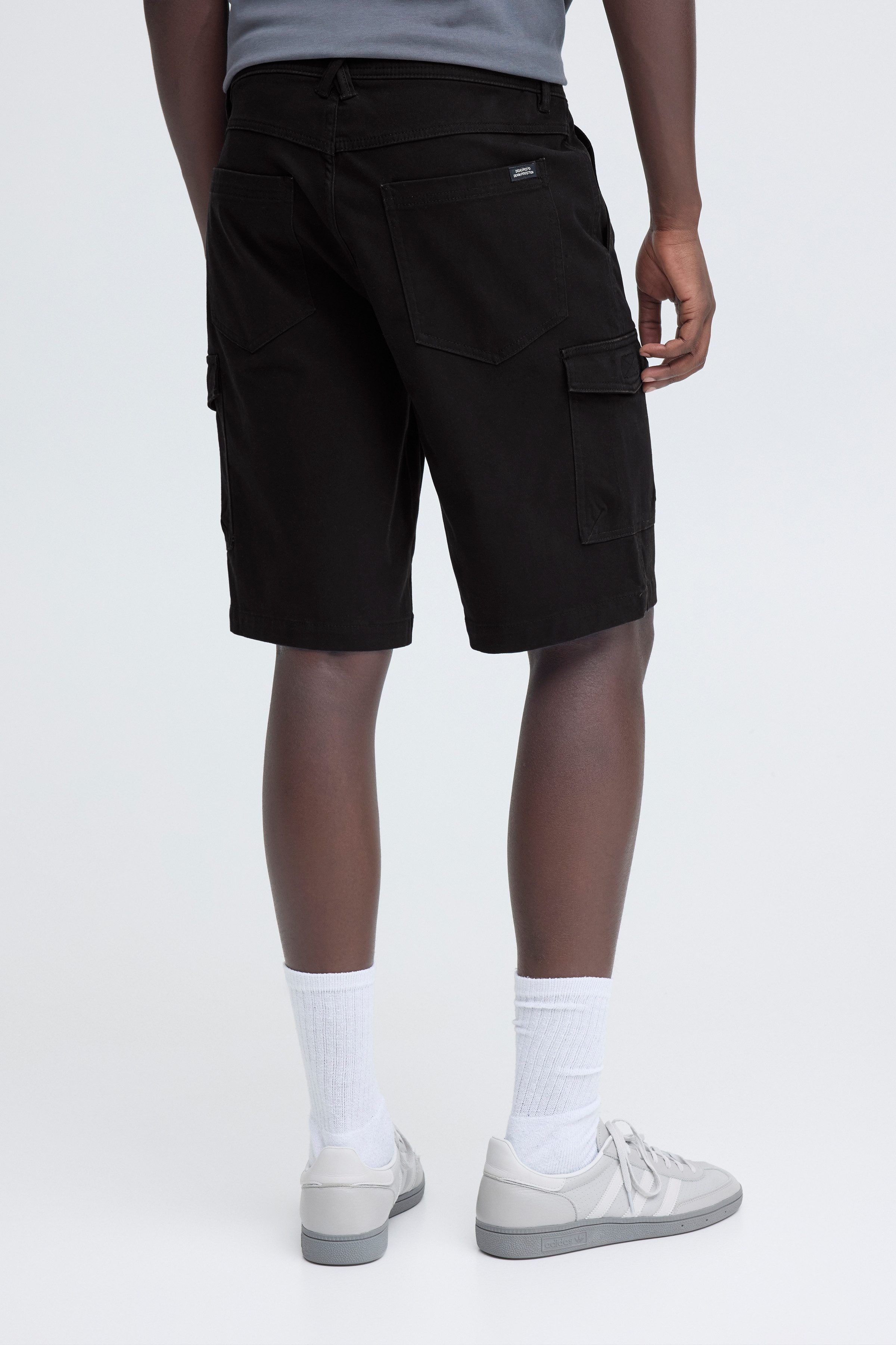 Blend Shorts BHMASON SLIM/REG CARGO SHORTS mit Markenlabel, aus Baumwollmischung, Regular Fit, elastisch