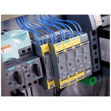 SIEMENS Siemens 3SK1111-1AB30 3SK11111AB30 Sicherheitsschaltgerät 24 V/DC, 2 Hutschienen-Netzteil