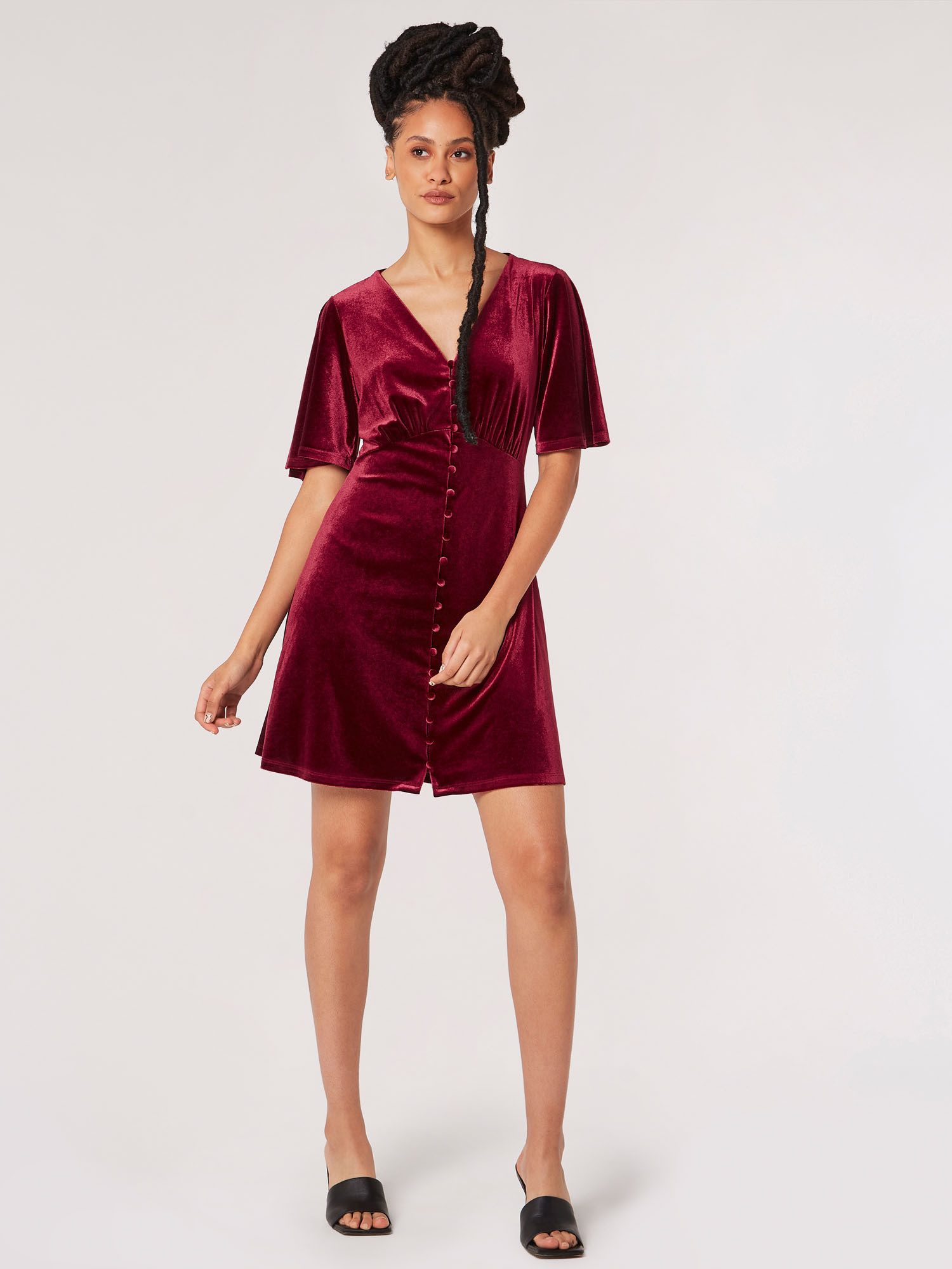 Apricot Partykleid Samtkleid mit bezogenen Knöpfen günstig online kaufen