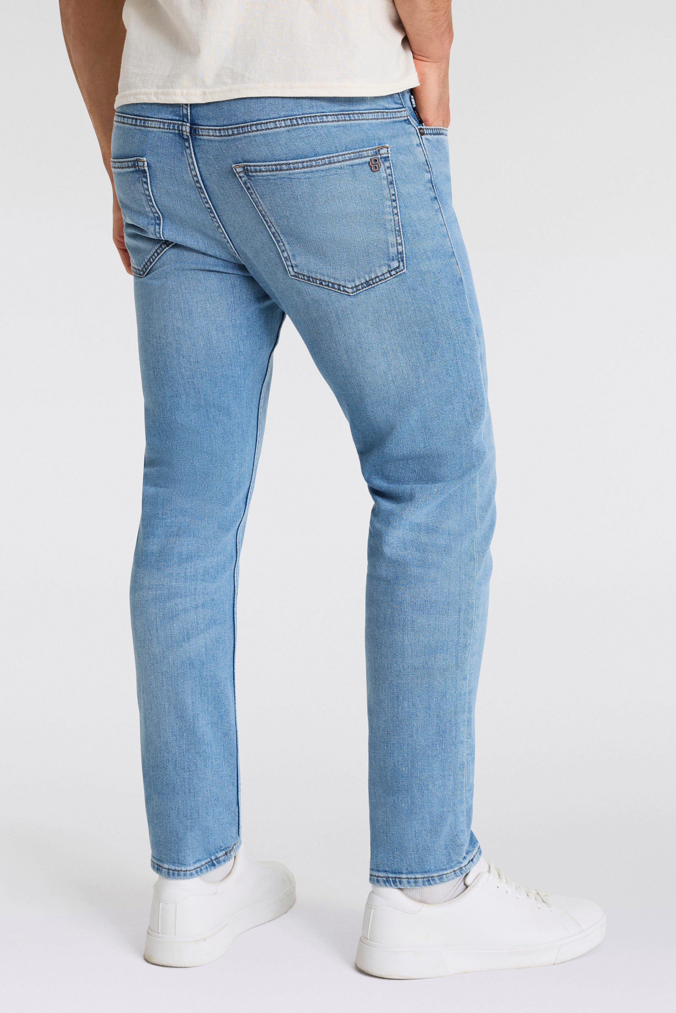 BOSS ORANGE Slim-fit-Jeans Delaware Soft-Motion-Denim Schmale Passform Mittlere Leibhöhe