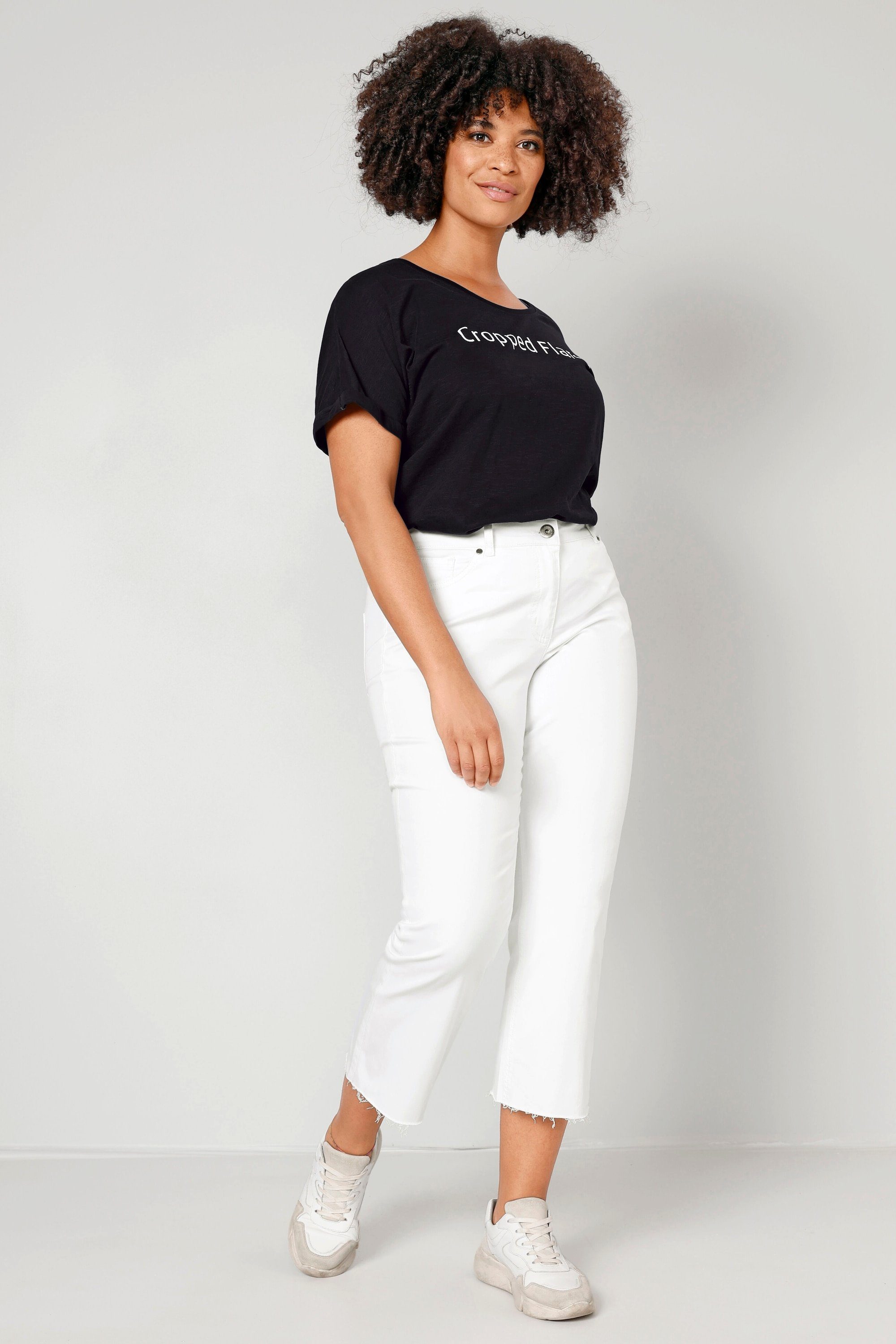 Dollywood Regular-fit-Jeans 3/4-Jeans mit Schlag und Fransensaum 5-Pocket