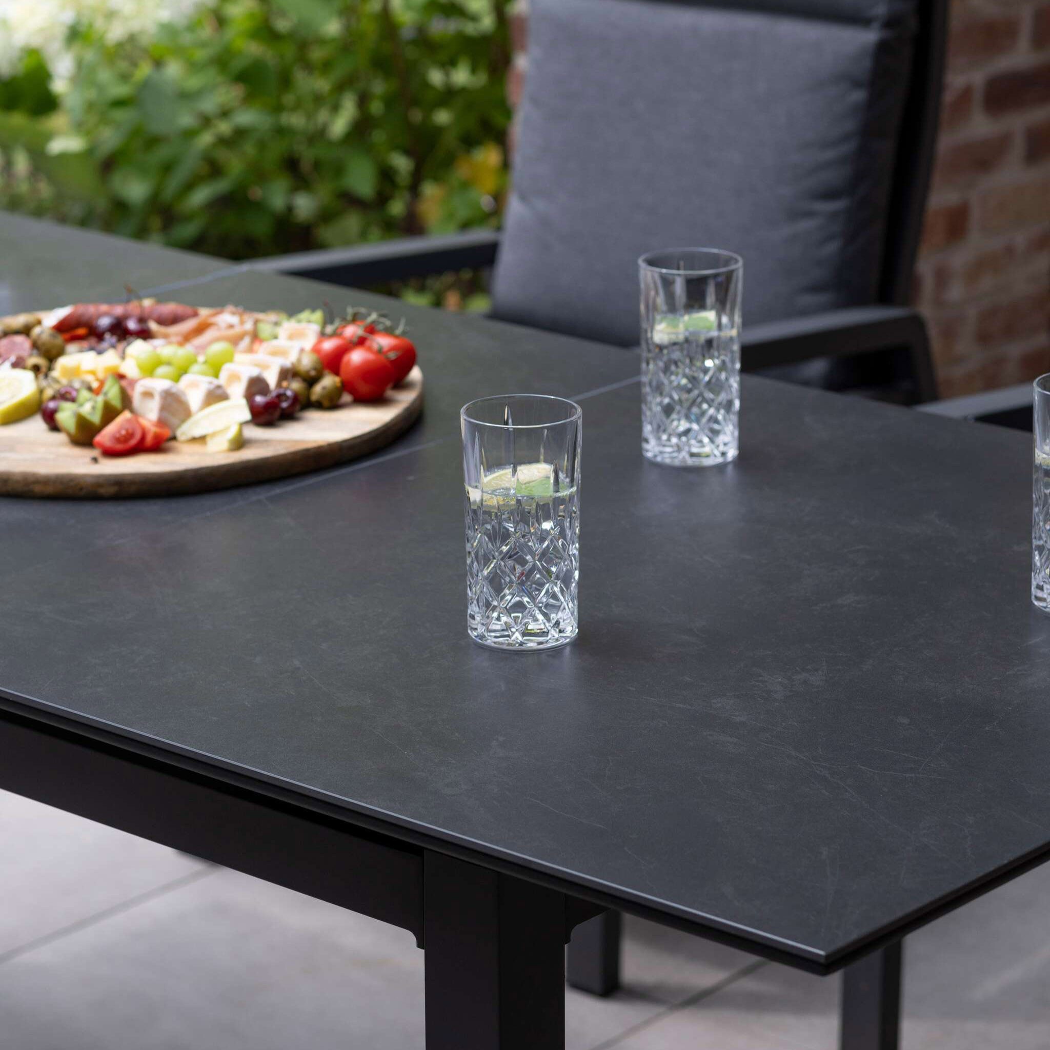 bene living Gartentisch Tarifa - 160/210 x 90 cm (Garten-Ausziehtisch), gesinterte Keramikplatte - kratzfest - wetterfest - rostfrei