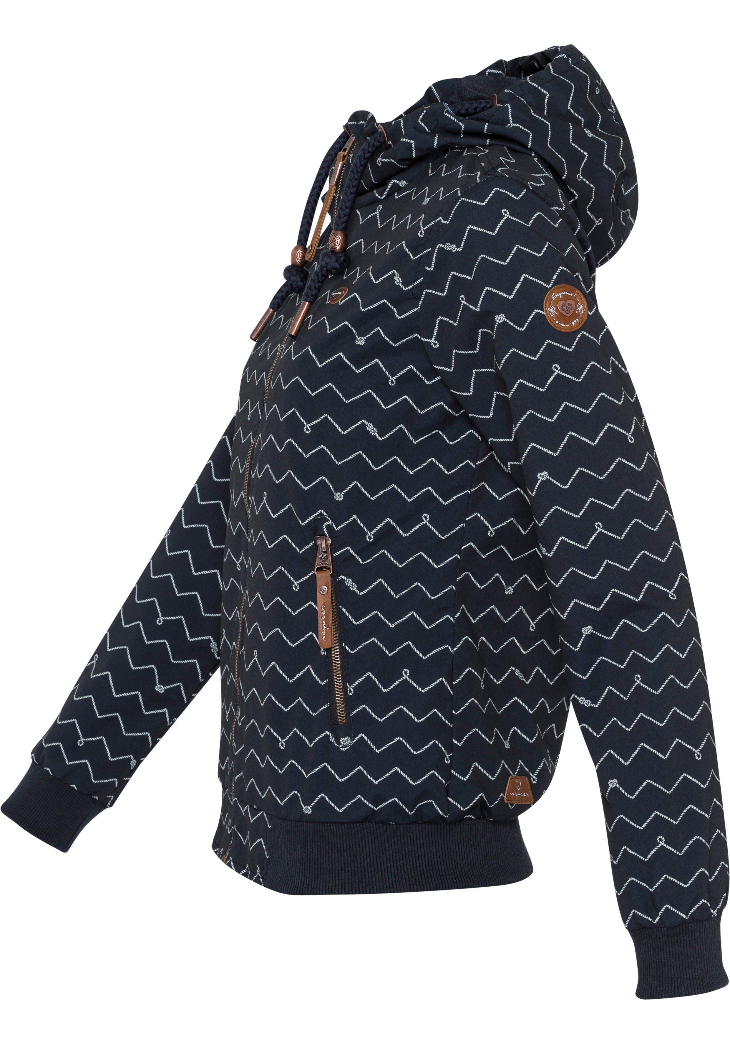 Damen Jacken Ragwear Funktionsjacke NUGGIE A im Zig-Zag-All-Over-Print-Design