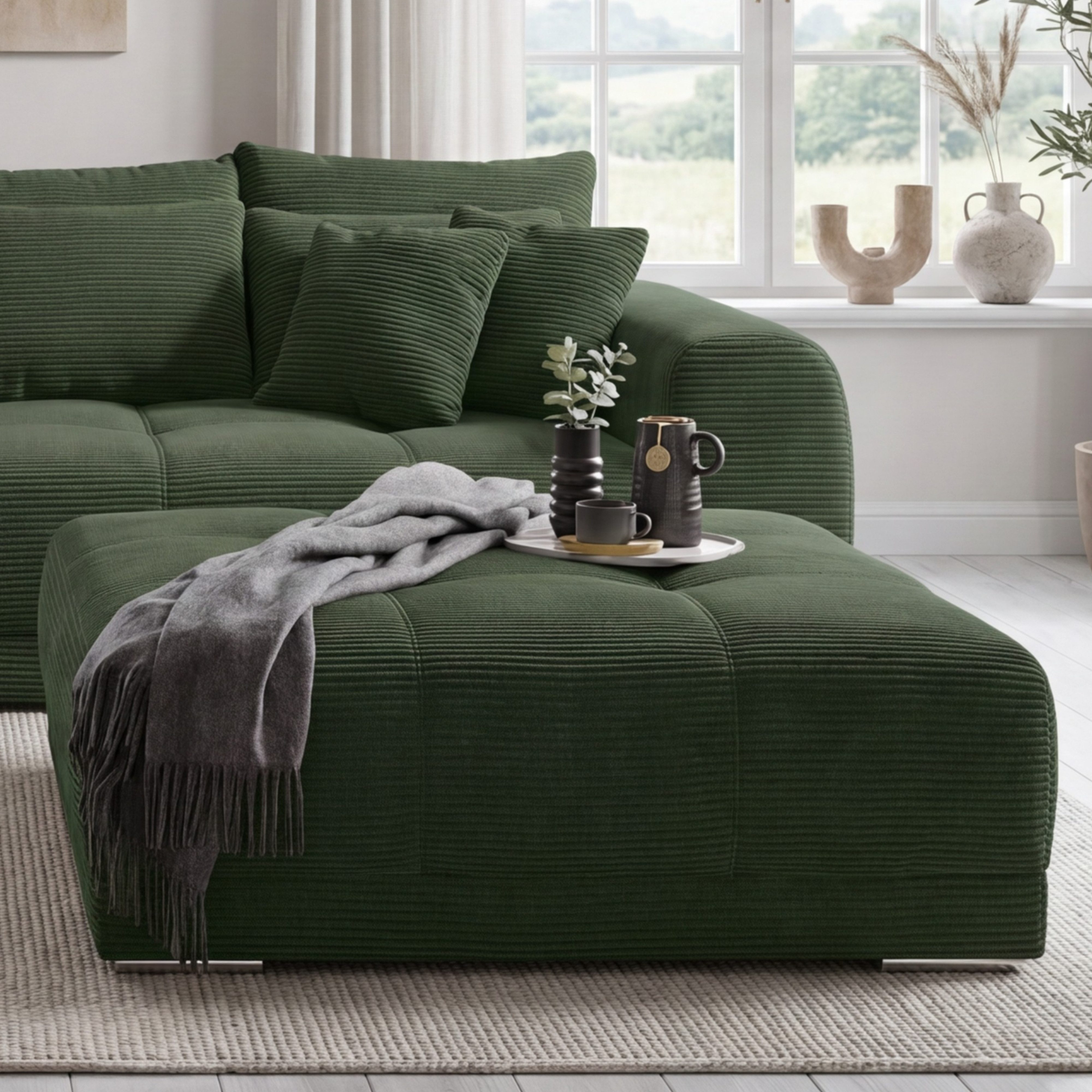 luma-home Polsterhocker 15176 (XXL-Hocker B120/H120/T39 cm mit Federkernpolsterung, passend zum Big-Sofa), Cordstoff Grün