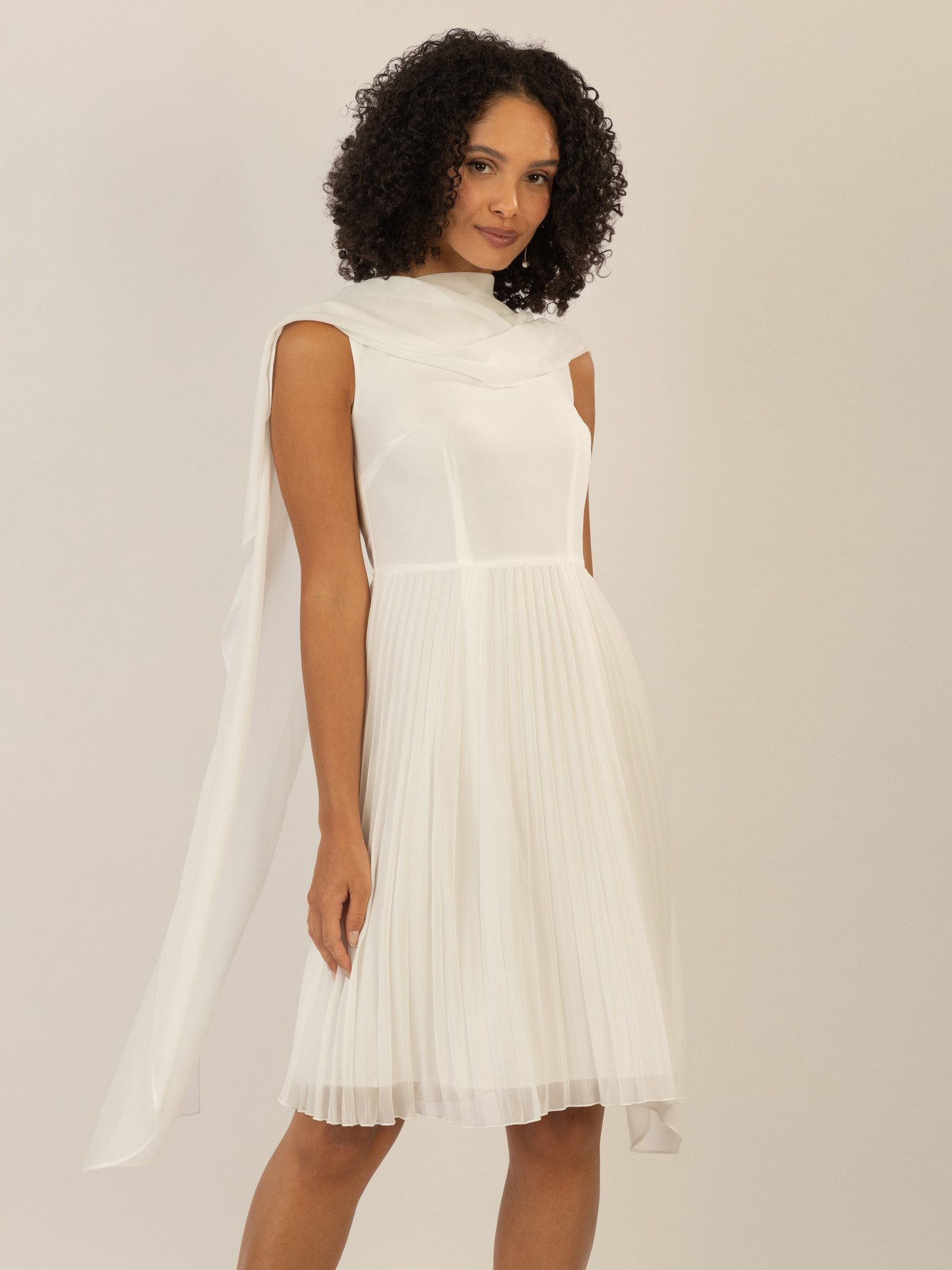 Apart Cocktailkleid mit Plisseerock und angearbeitetem günstig online kaufen