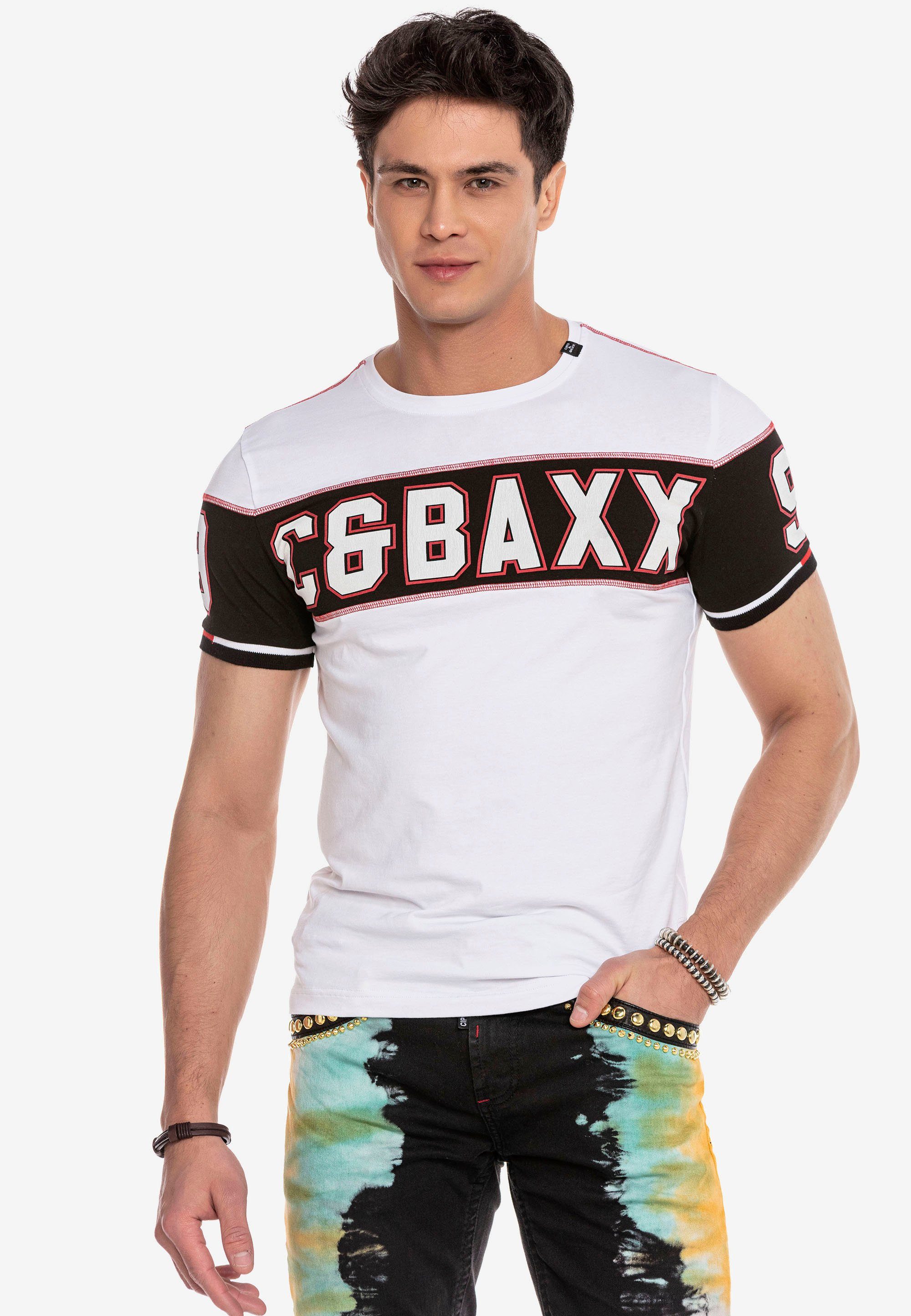 Cipo & Baxx mit T-Shirt weiß auffälligem Print