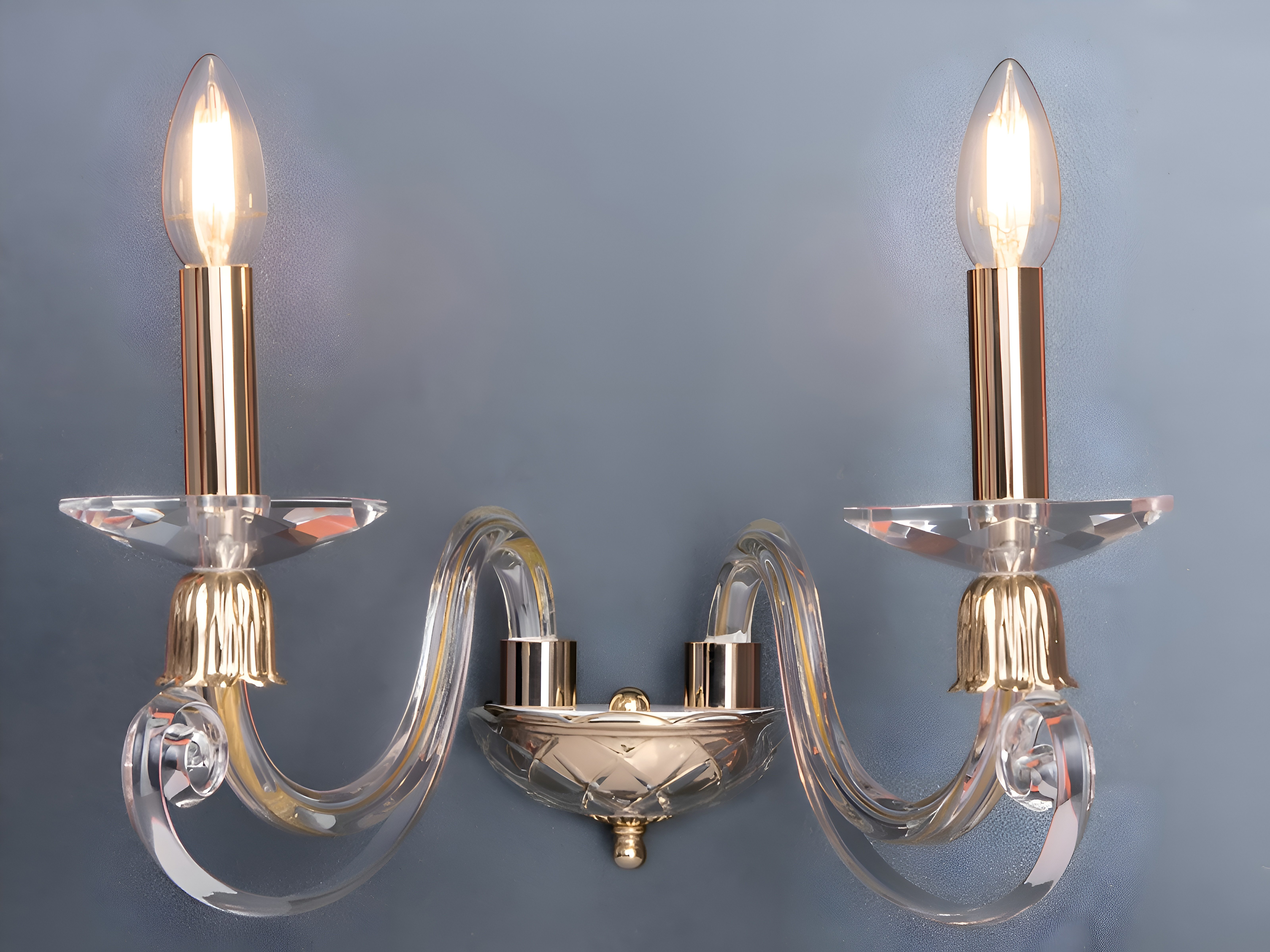 Xlmoebel Wandleuchte Elegante Wandlampe im Kristall-Kronleuchter-Design, Hergestellt in Europa