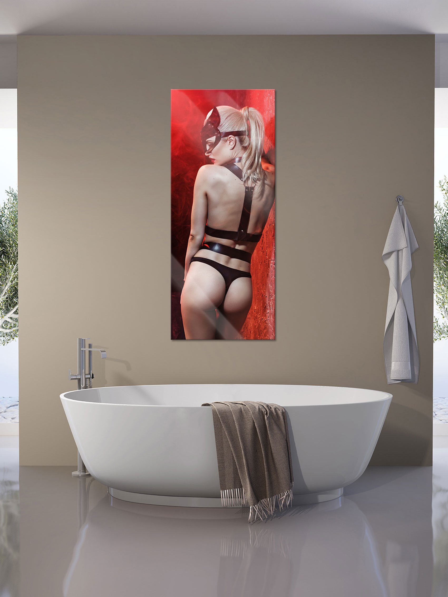 Pixxprint Glasbild Blondine in Lederdessous im Rotlicht, Blondine in Lederdessous im Rotlicht (1 St), Glasbild aus Echtglas, inkl. Aufhängungen und Abstandshalter