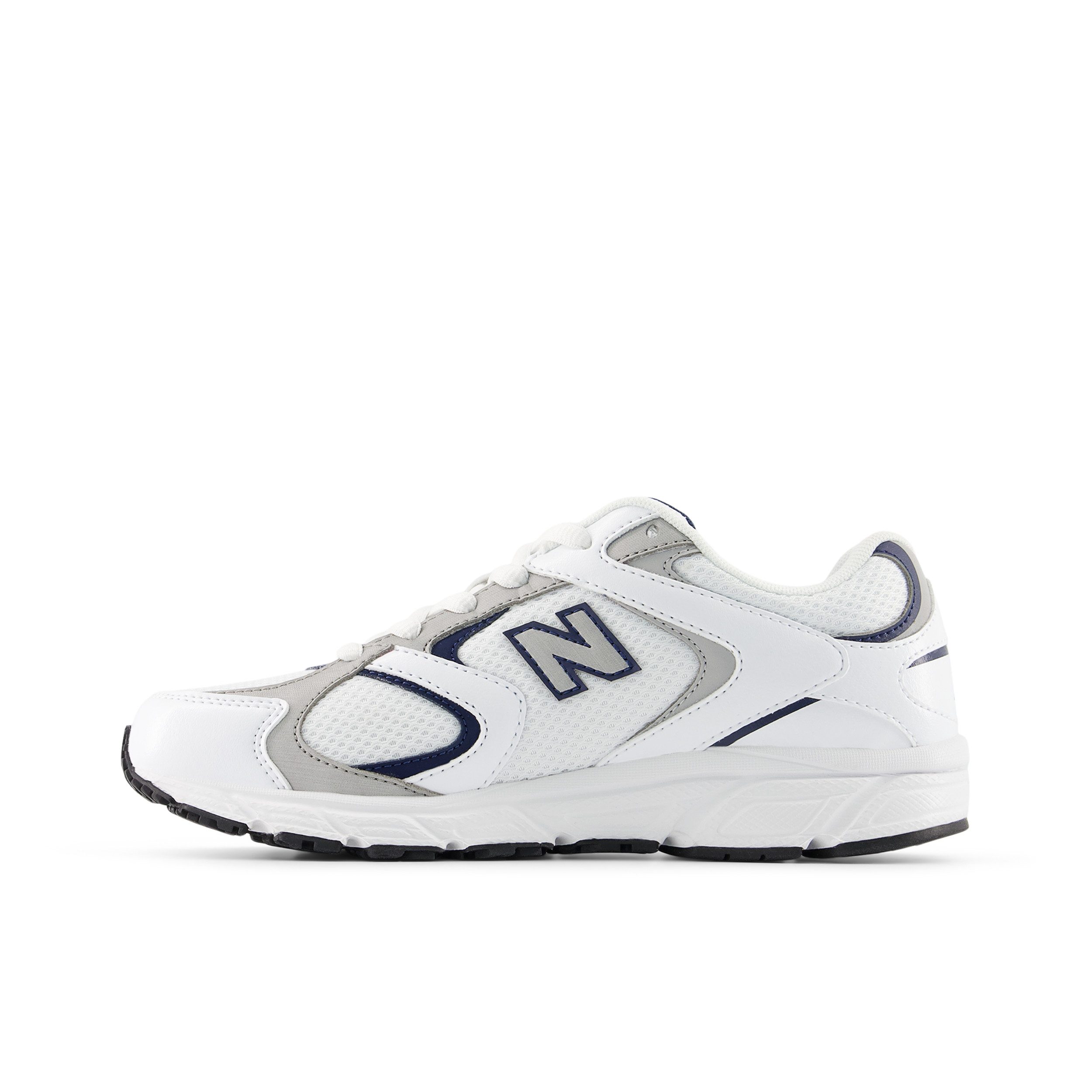 New Balance 408 Sneaker von dem New Balance 530 inspiriert
