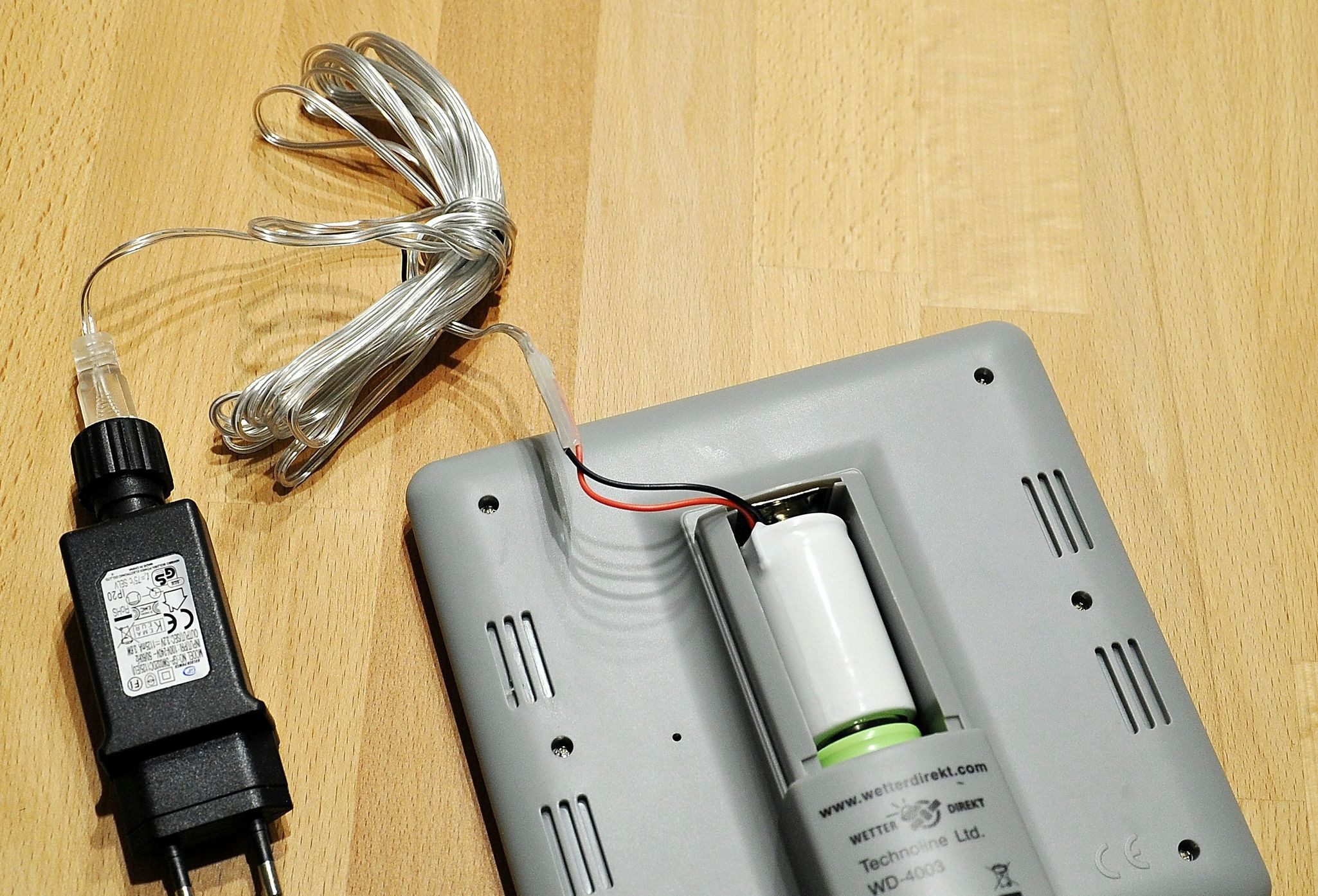 Coen Bakker Deco BV Batterie Netzteil Adapter 3x C Baby LR14 Batterien 4,5V Adapter, 400 cm, für LED-Geräte