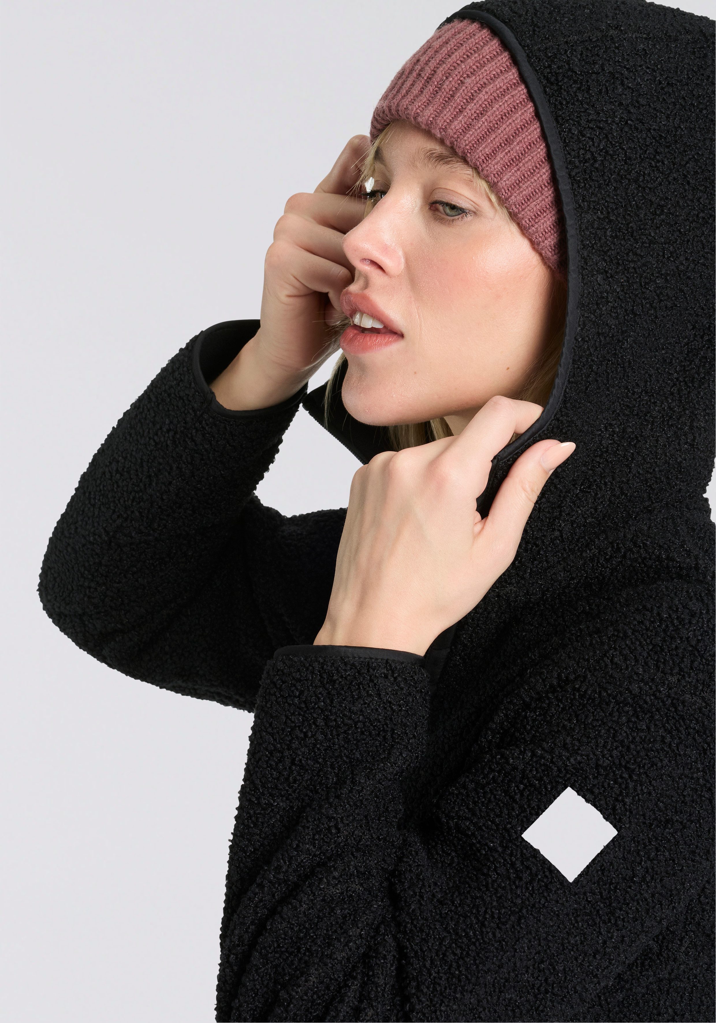 CMP Kapuzenplüschjacke sportlich-modernes Design, aus leichtem und atmungsaktivem Stoff