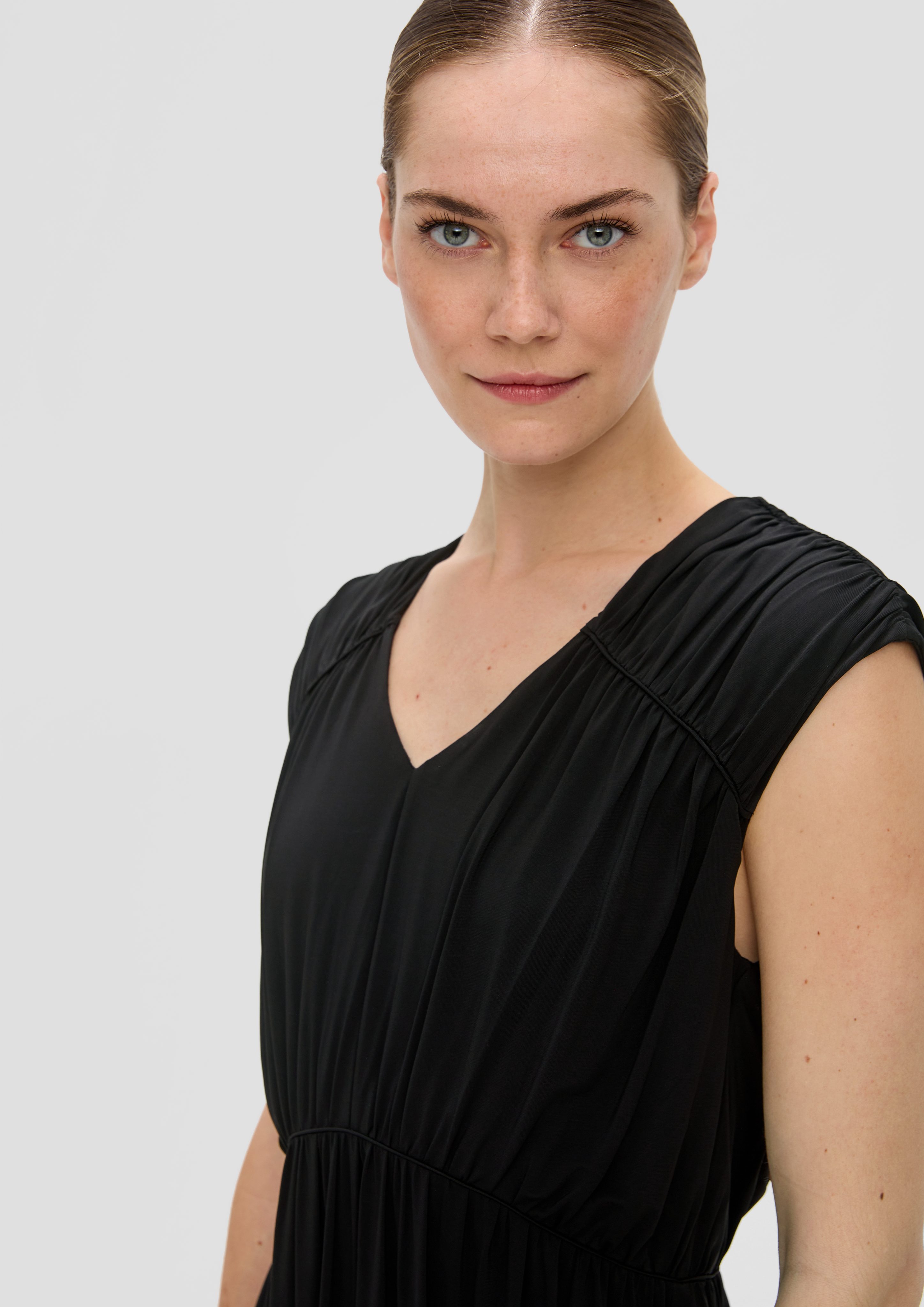 s.Oliver BLACK LABEL Minikleid Viskose-Mix-Kleid mit günstig online kaufen