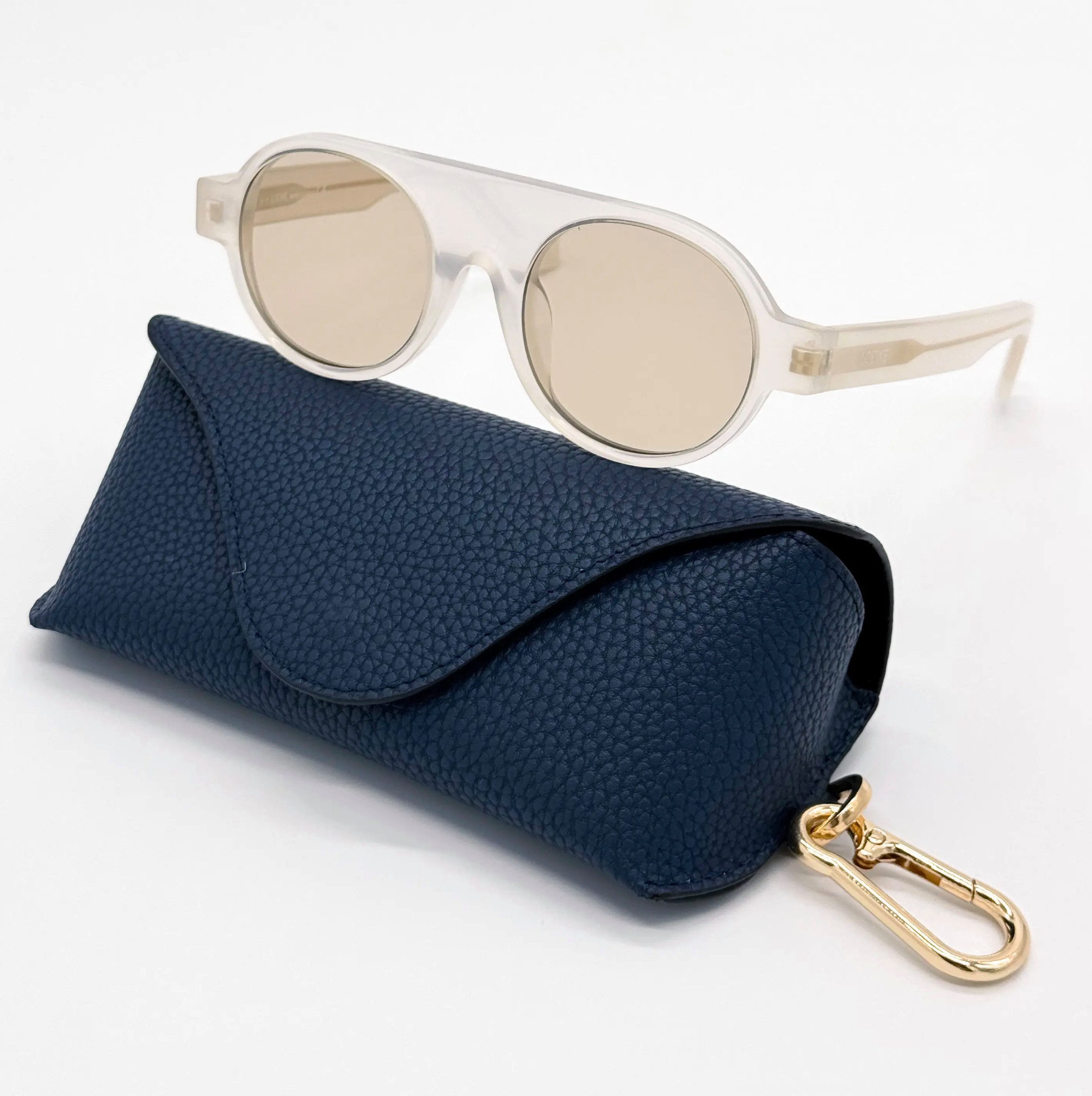 Loewe Sonnenbrille Rundes Aviator-Design Handgefertigt in Italien Goldfarbene Akzente an Scharnieren und Bügelenden