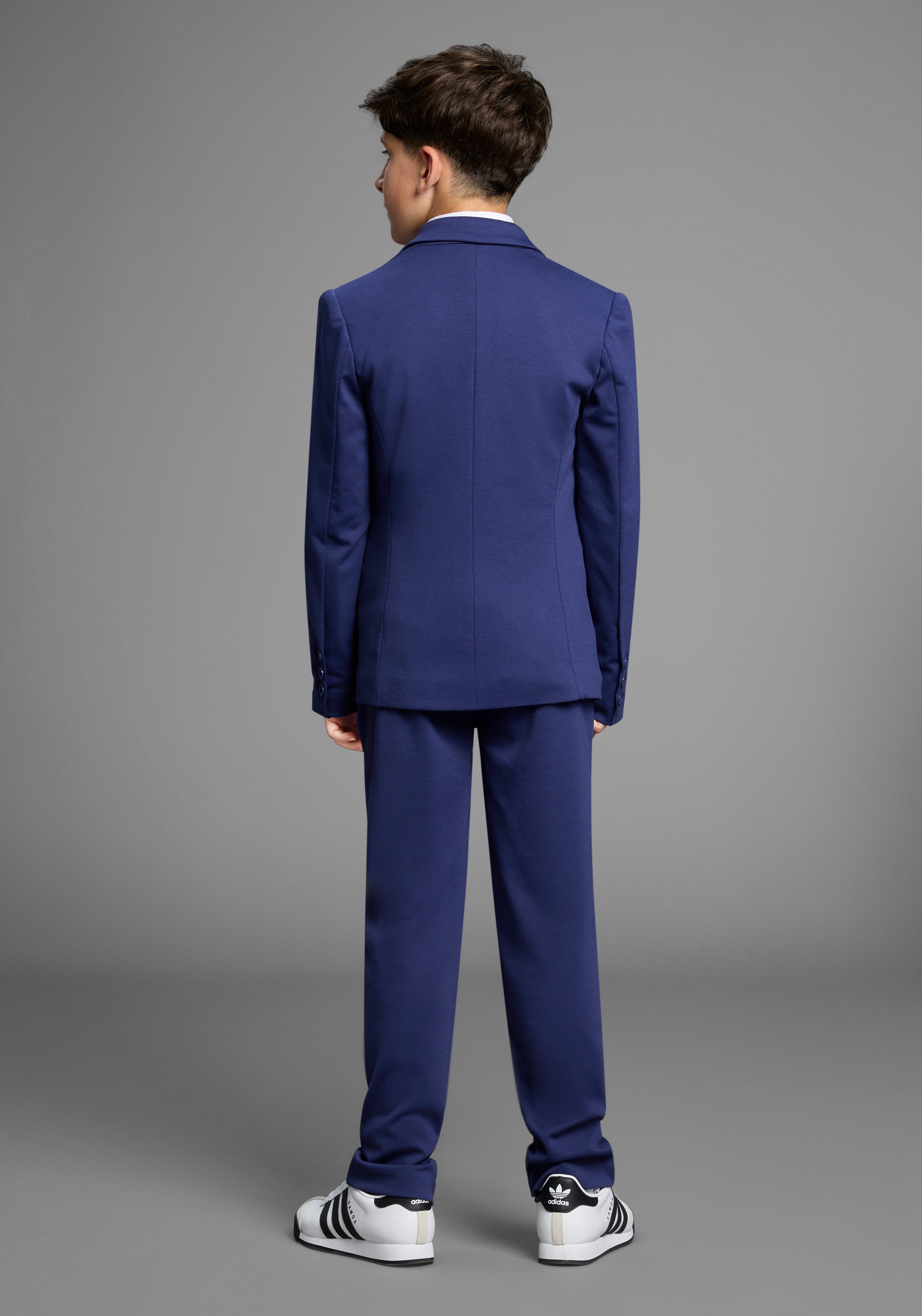 Bruno Banani Anzug 2tlg. Jersey Anzug (Set, 2-tlg., Sakko & Hose) Für jeden Anlass passend. Eleganter Jersey Anzug für TEENS. Reduzierter Preis € 62,99. Unverbindliche Preisempfehlung € 89,99, (€ 31,50 pro 1 Stk)