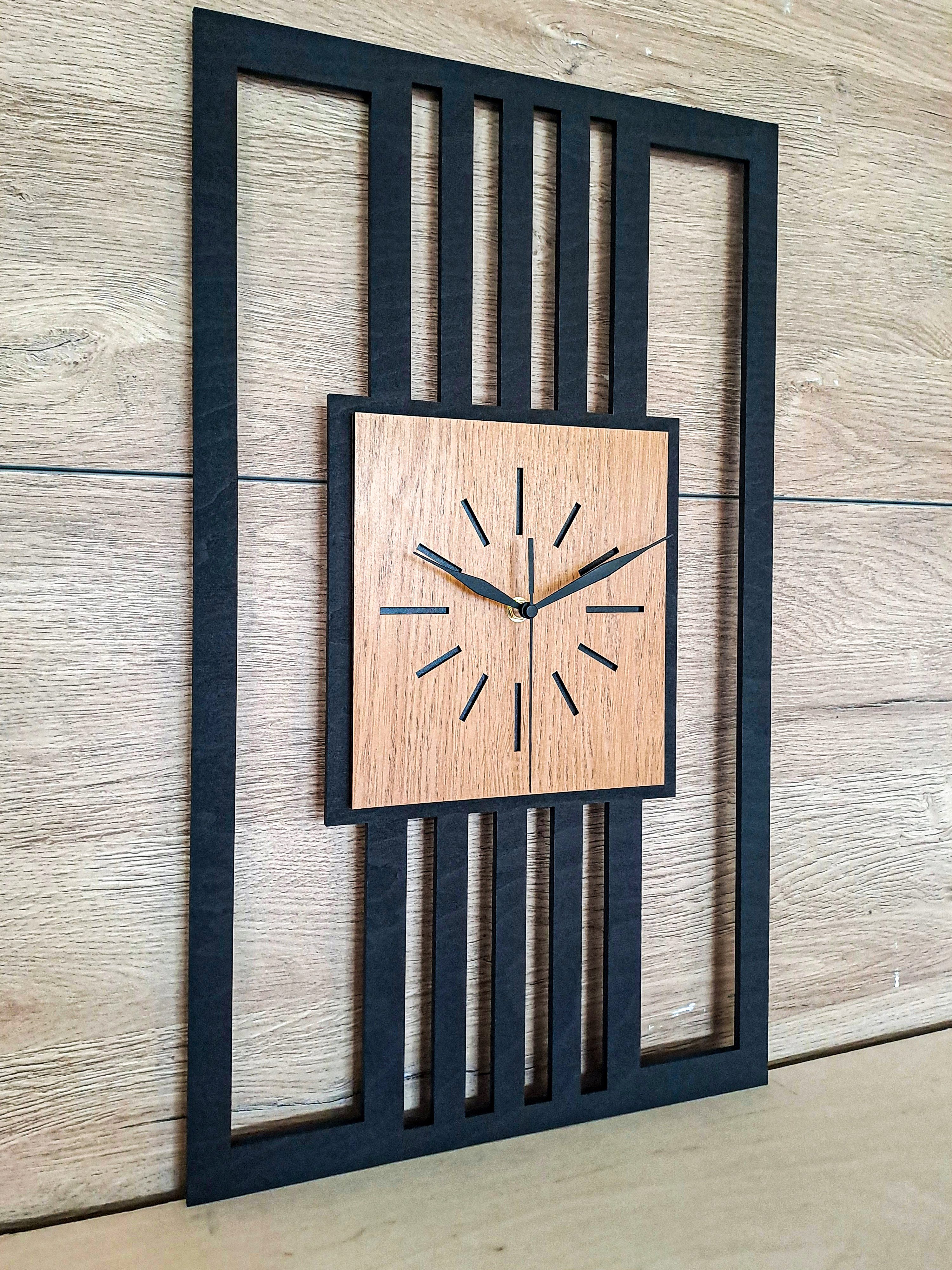 ORNAMENTI Wanduhr Grosse, moderne, geometrisch, Holz, hingucker, rechteckig hochkant (vertical, loft, ohne Ticken, Wanddeko, Holzdeko, leise / lautlos)