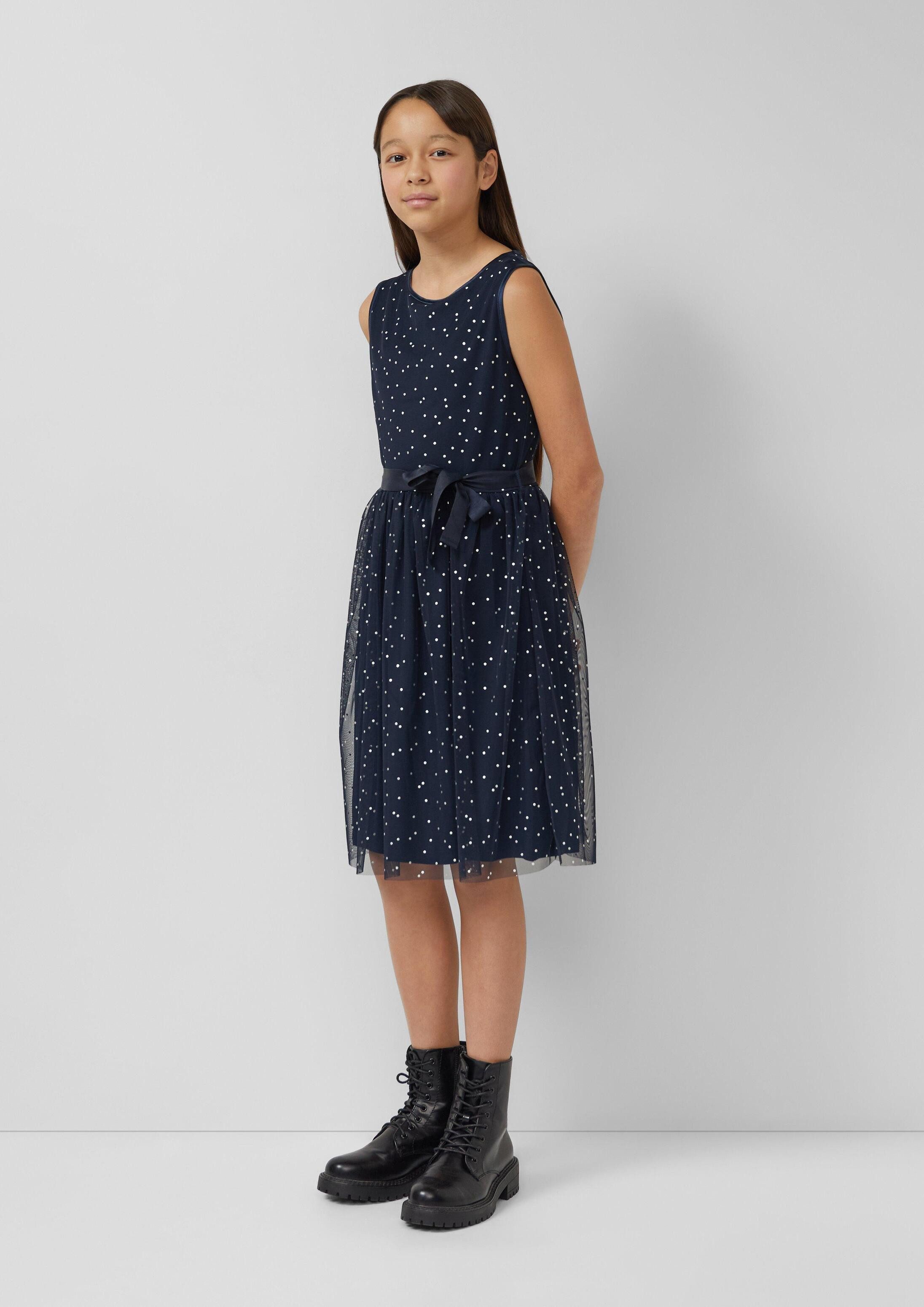 s.Oliver Minikleid Kleid Kurzes Kleid mit silbernen Punkten und Bindegürtel