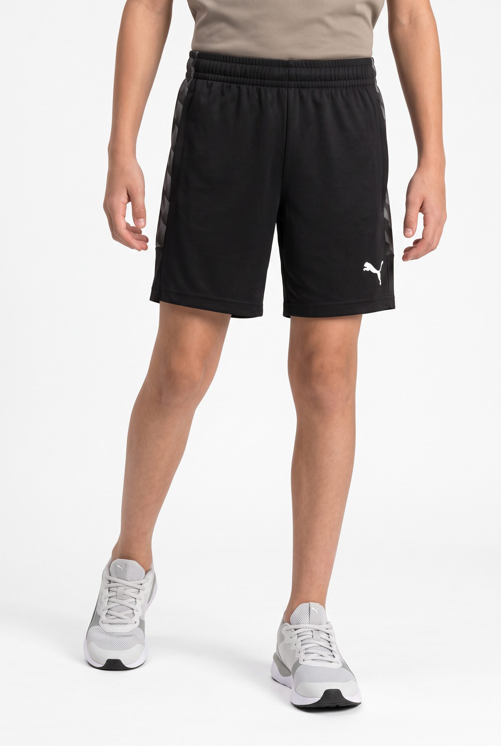 PUMA Trainingsshorts TEAMLIGA26 TRAINING SHORTS JR mit DryCELL-Technologie, atmungsaktiv, Regular Fit, für Teens