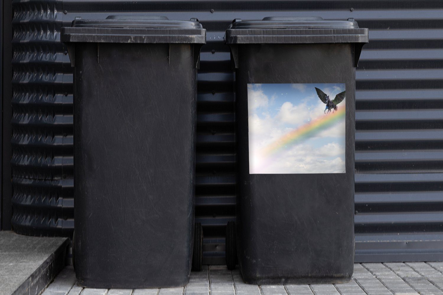 Sticker, MuchoWow Mülleimer-aufkleber, über fliegt (1 St), Pegasus Abfalbehälter den Container, Regenbogen Ein Mülltonne, Wandsticker