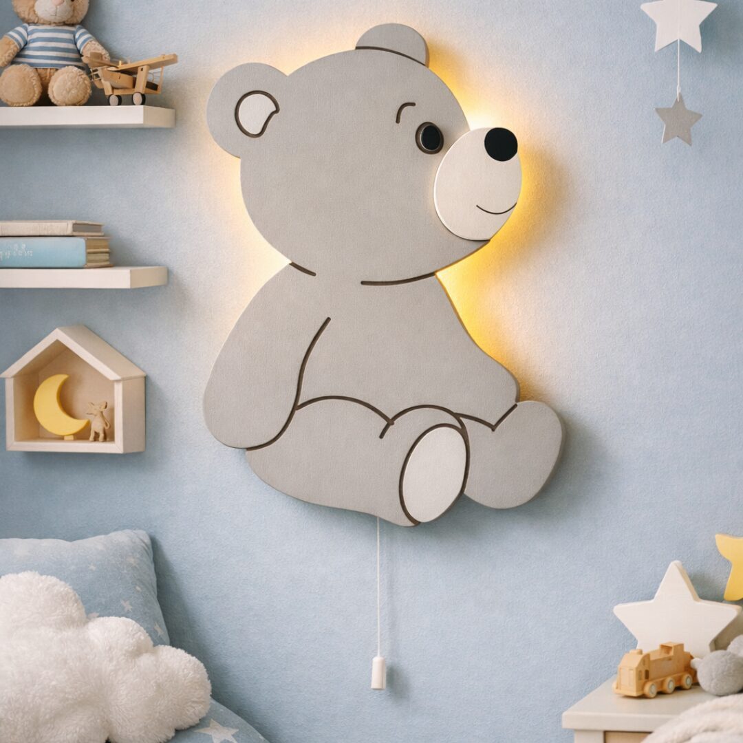 COZYCOLLECTIONS LED Wandleuchte LED-Wand-Nachtlicht aus Holz mit sitzendem Bärenmotiv, Warmweiß, Montessori-inspiriertes Nachtlicht im ruhigen Skandi-Stil