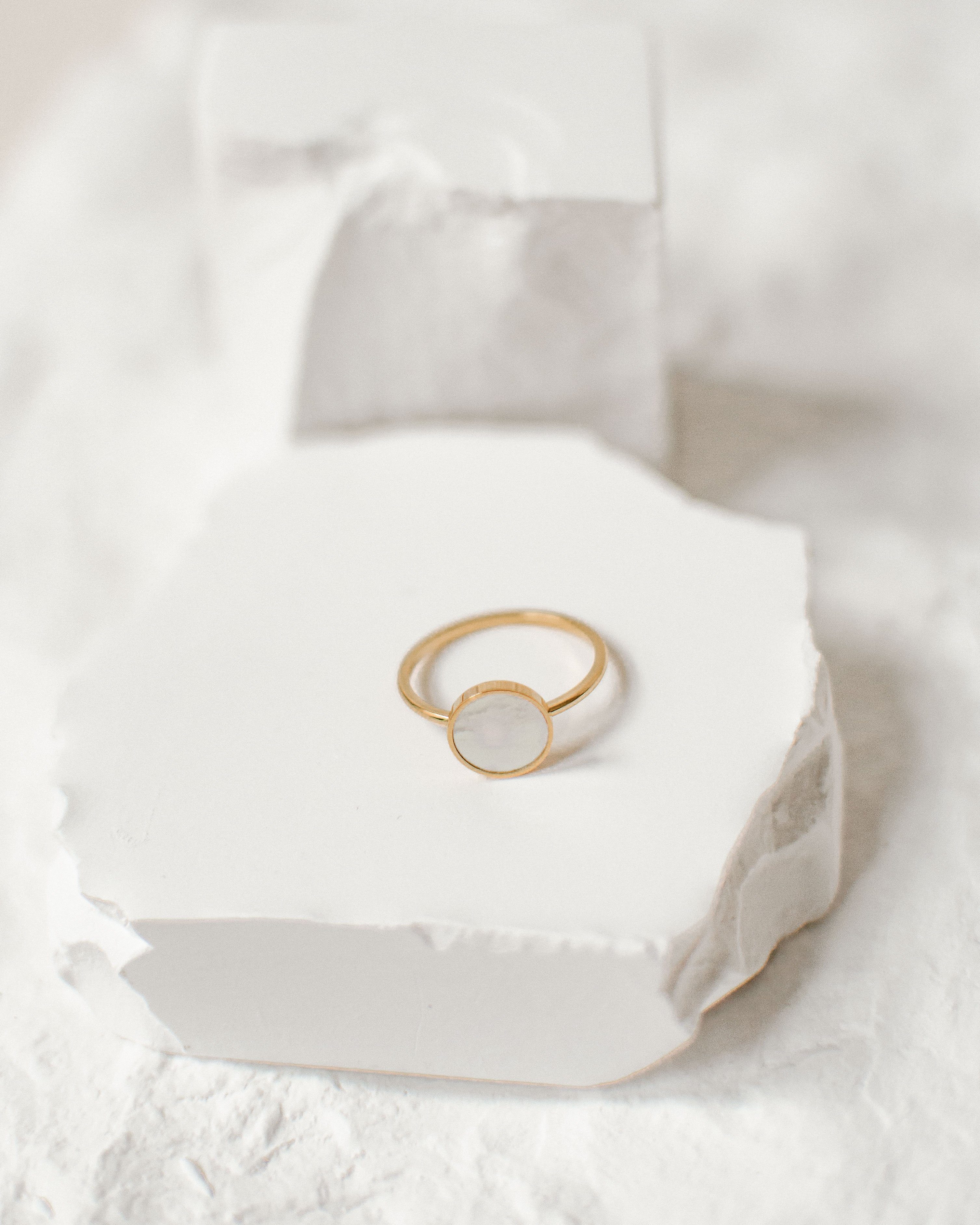Hey Happiness Fingerring Kreis Muschel 18K Gold Roségold, Edelstahl Damen Ring Geo Plättchen, Geschenk Idee