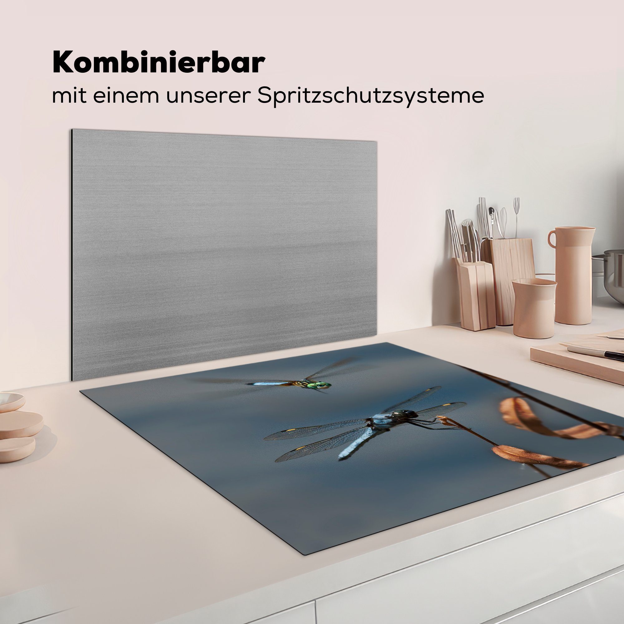 für (1 Zwei cm, 78x78 fliegende Vinyl, Arbeitsplatte tlg), Libellen, MuchoWow Herdblende-/Abdeckplatte Ceranfeldabdeckung, küche