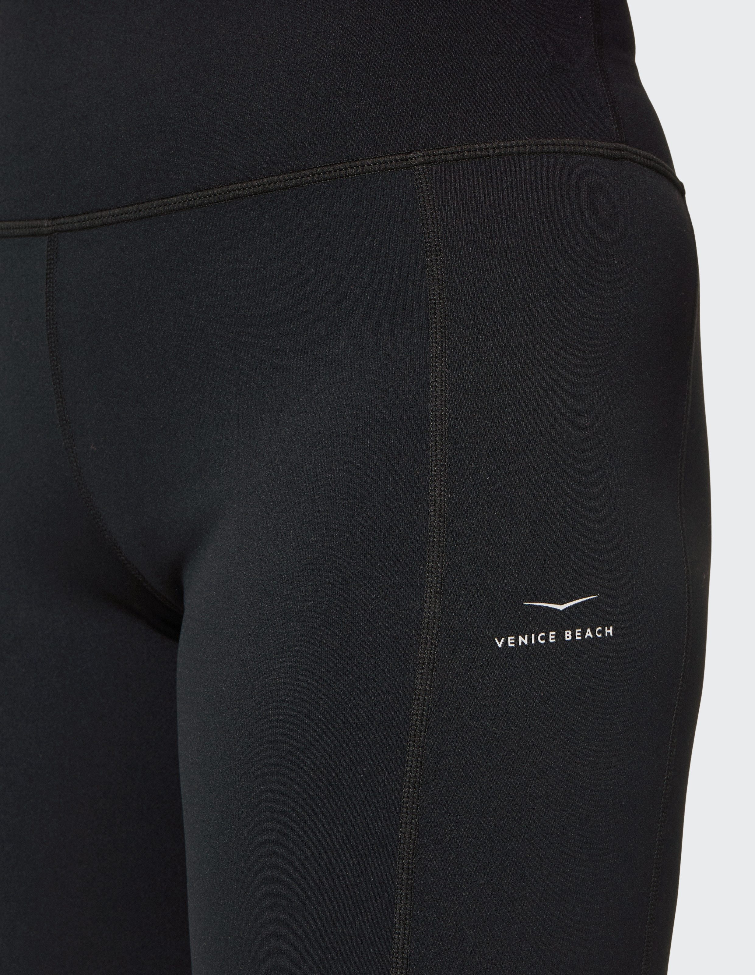 Venice Beach Trainingsshorts CAMELIA mit angenehmer Flexibilität, in kurzer Form