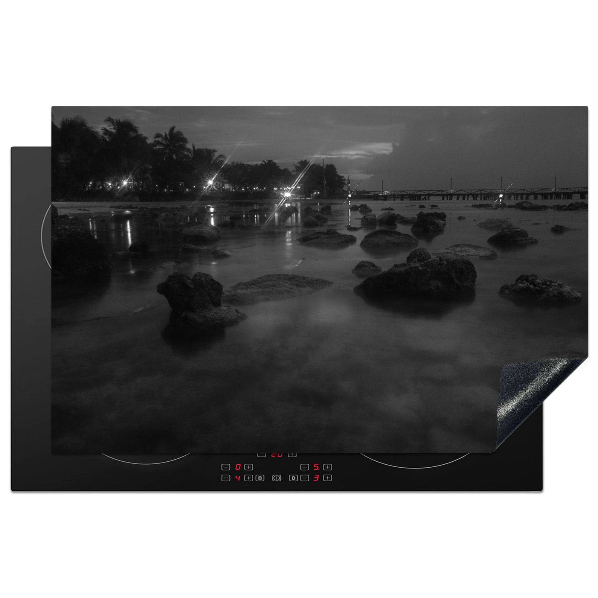 MuchoWow Herdblende-/Abdeckplatte Strandlichter auf der Isla Mujeres am Morgen - Schwarz und Weiß, Vinyl, (1 tlg), 81x52 cm, Induktionskochfeld Schutz für die küche, Ceranfeldabdeckung