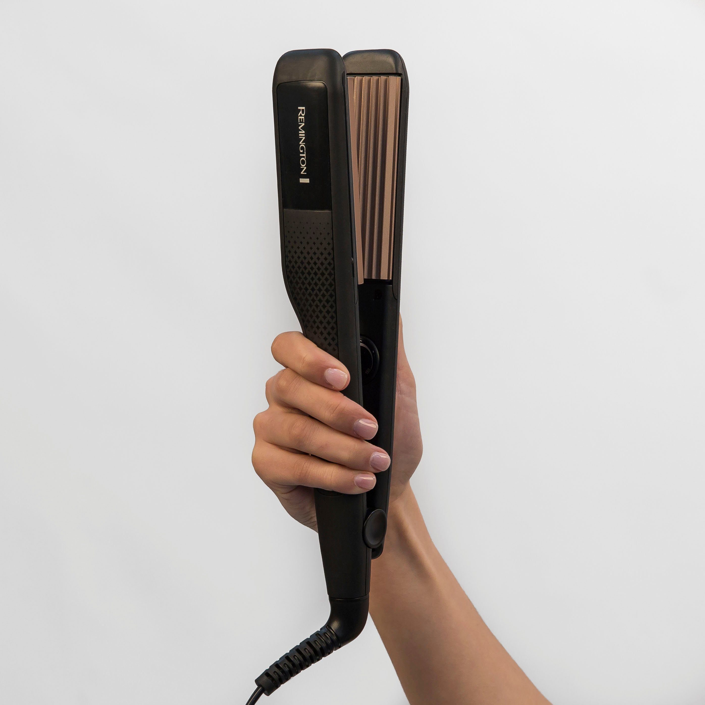 Remington Welleneisen Ceramic Crimp, Kreppeisen, S3580 Keramik-Turmalin-Beschichtung, für Wellen & Volumen, 4-facher Schutz für feines & dickes Haar schwarz