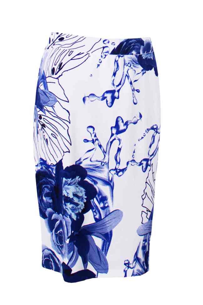 Passioni Strickrock mit Blauem Blumenmuster-Mix auf Weiß