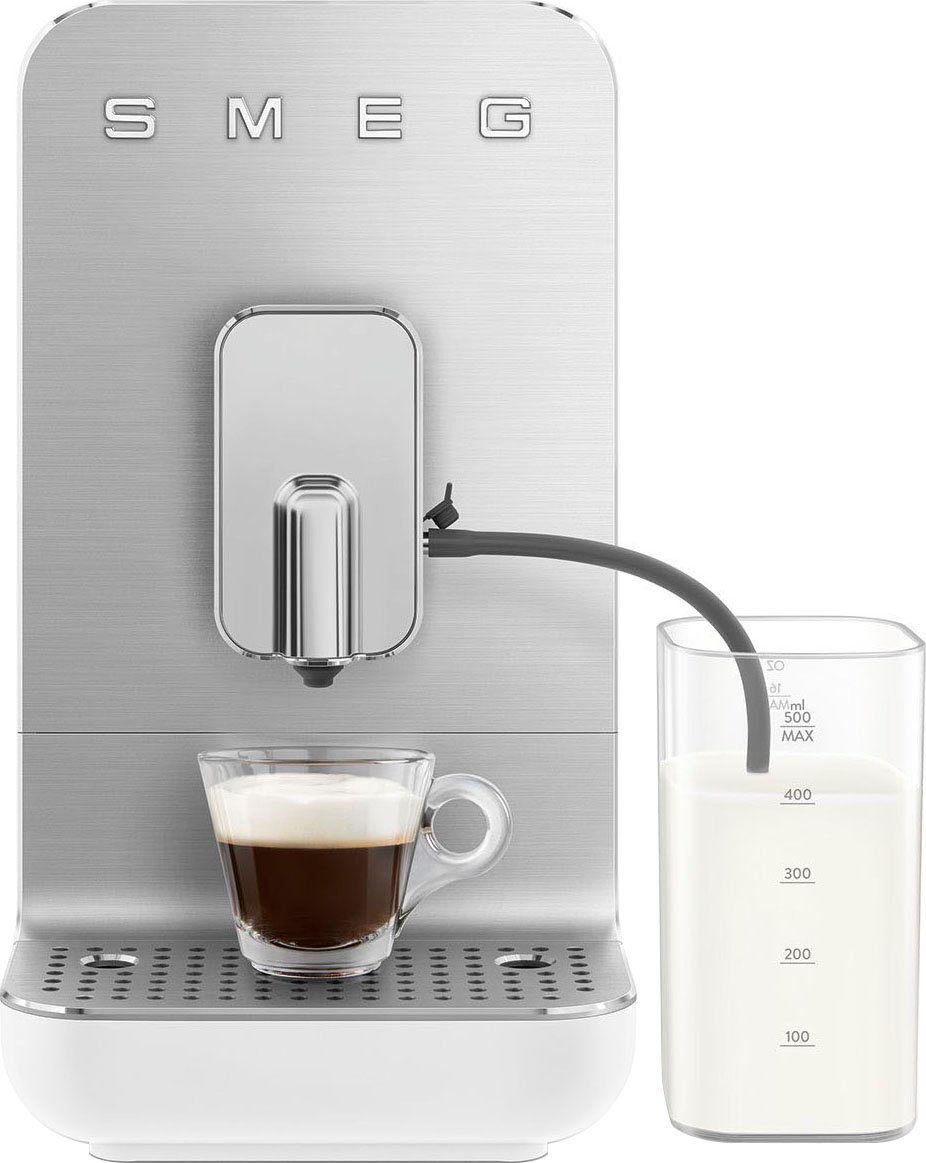 Smeg Kaffeevollautomat BCC13WHMEU, inkl. Milchbehälter weiß