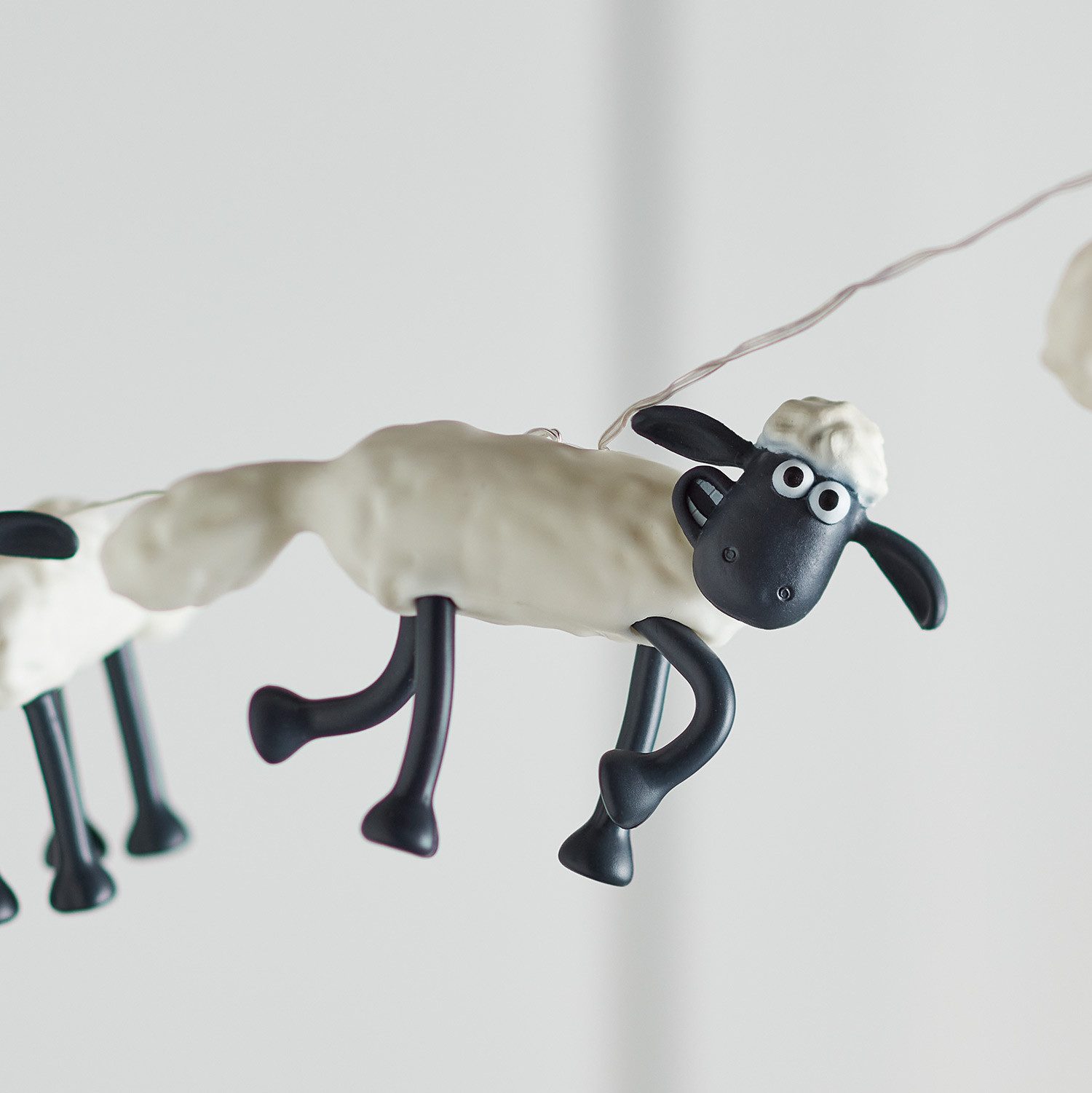 Lights4fun LED-Lichterkette Shaun the Sheep™ 8er Lichterkette mit Fernbedienung