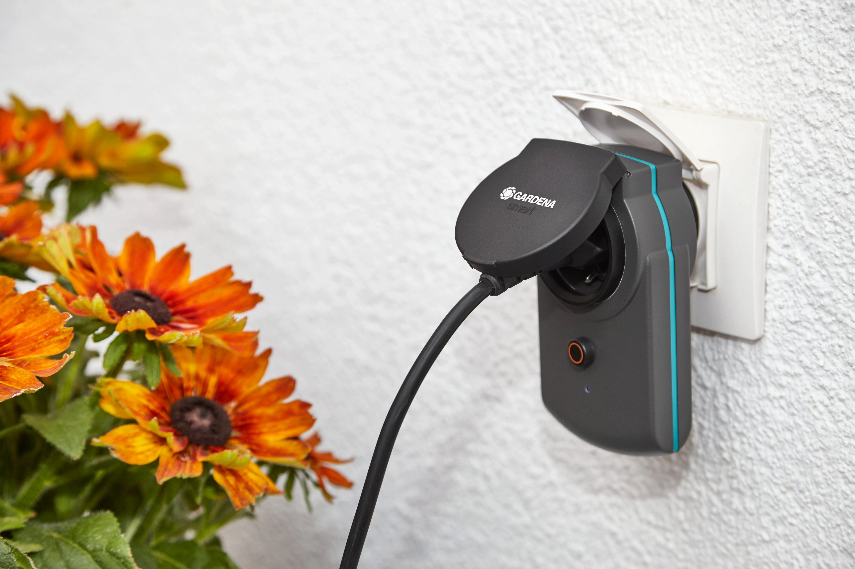 GARDENA Gartensteckdose smart Power Zwischenstecker, App-gesteuerte Außensteckdose für Gartenleuchten und andere Geräte
