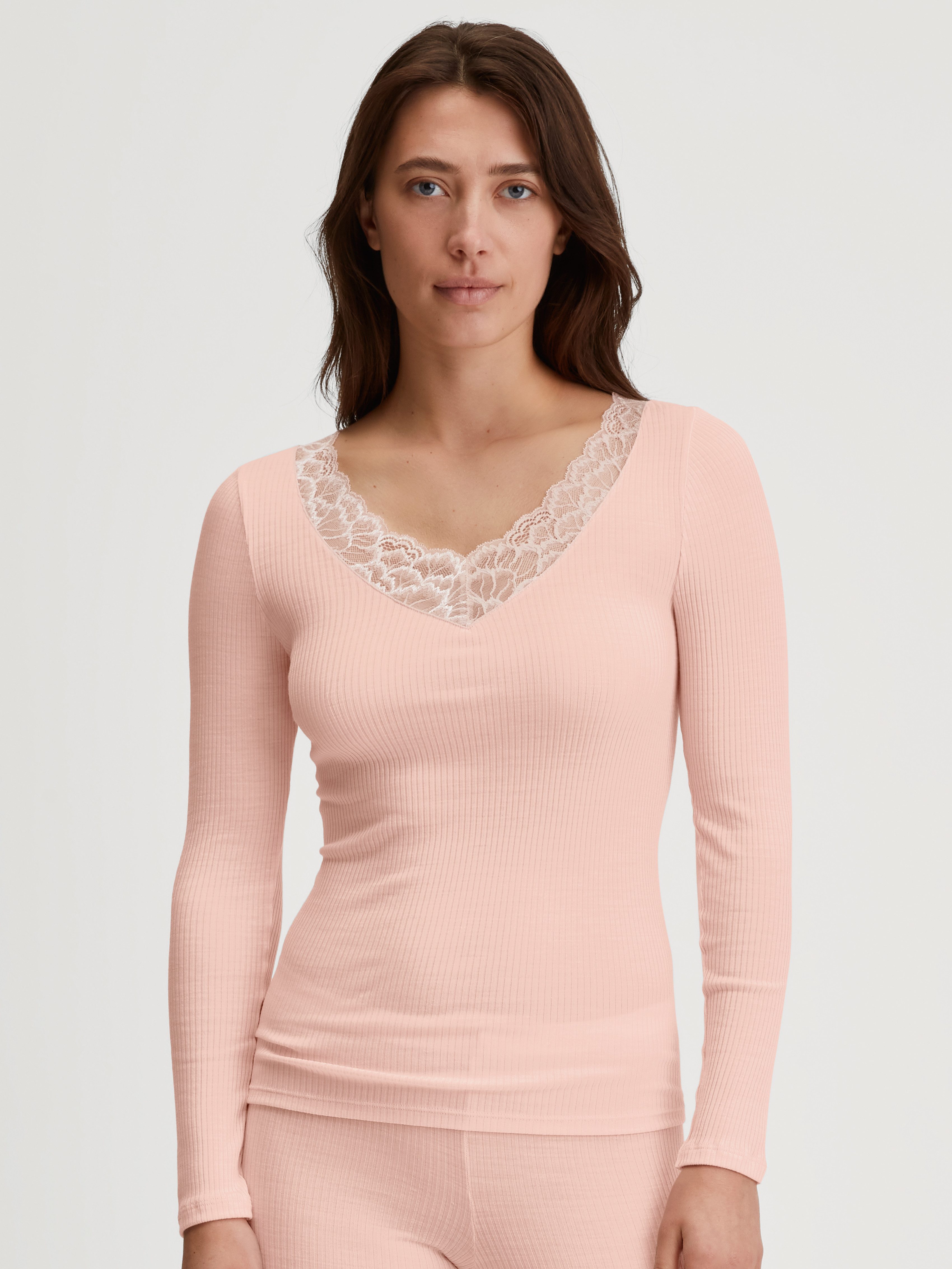 CALIDA Achseltop zarte Spitzen-Details, wärmend, weich, leichter Glanz